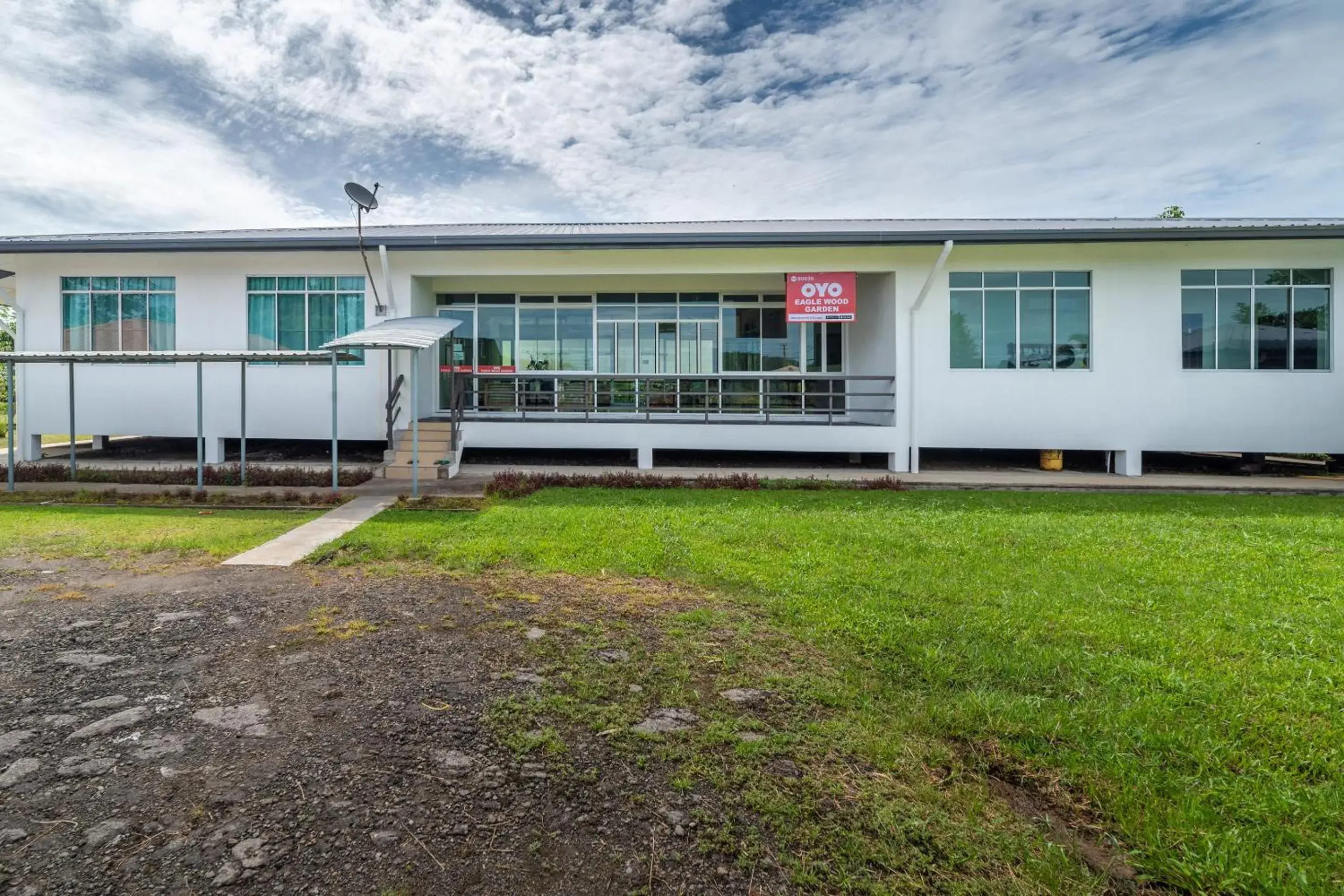 Facade/entrance in Hotel O Eagle Wood Garden Facade/entrance in Hotel O Eagle Wood Garden