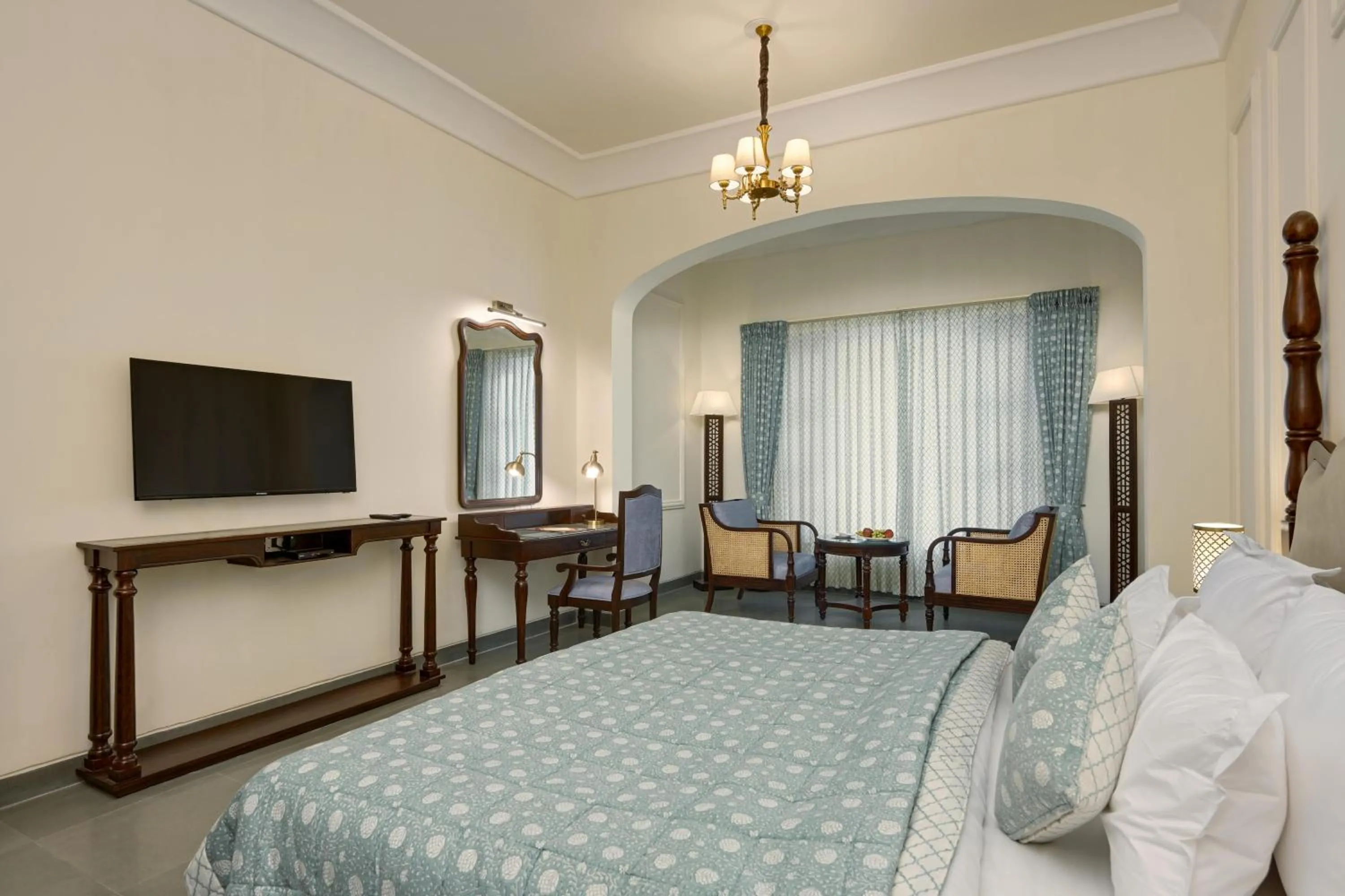 TV and multimedia, Bed in Brahma Niwas - Best Lake View Hotel in Udaipur