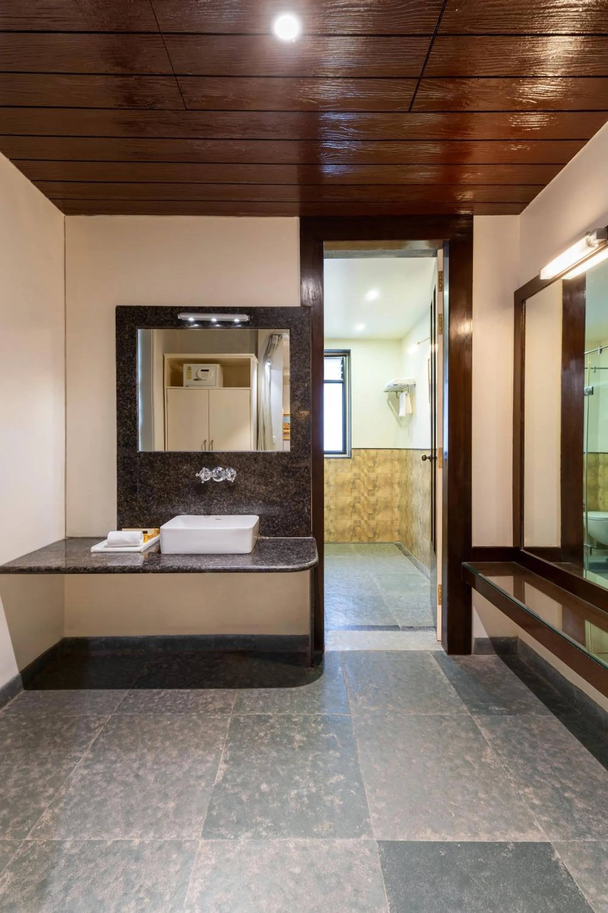 Shower in Brahma Niwas - Best Lake View Hotel in Udaipur