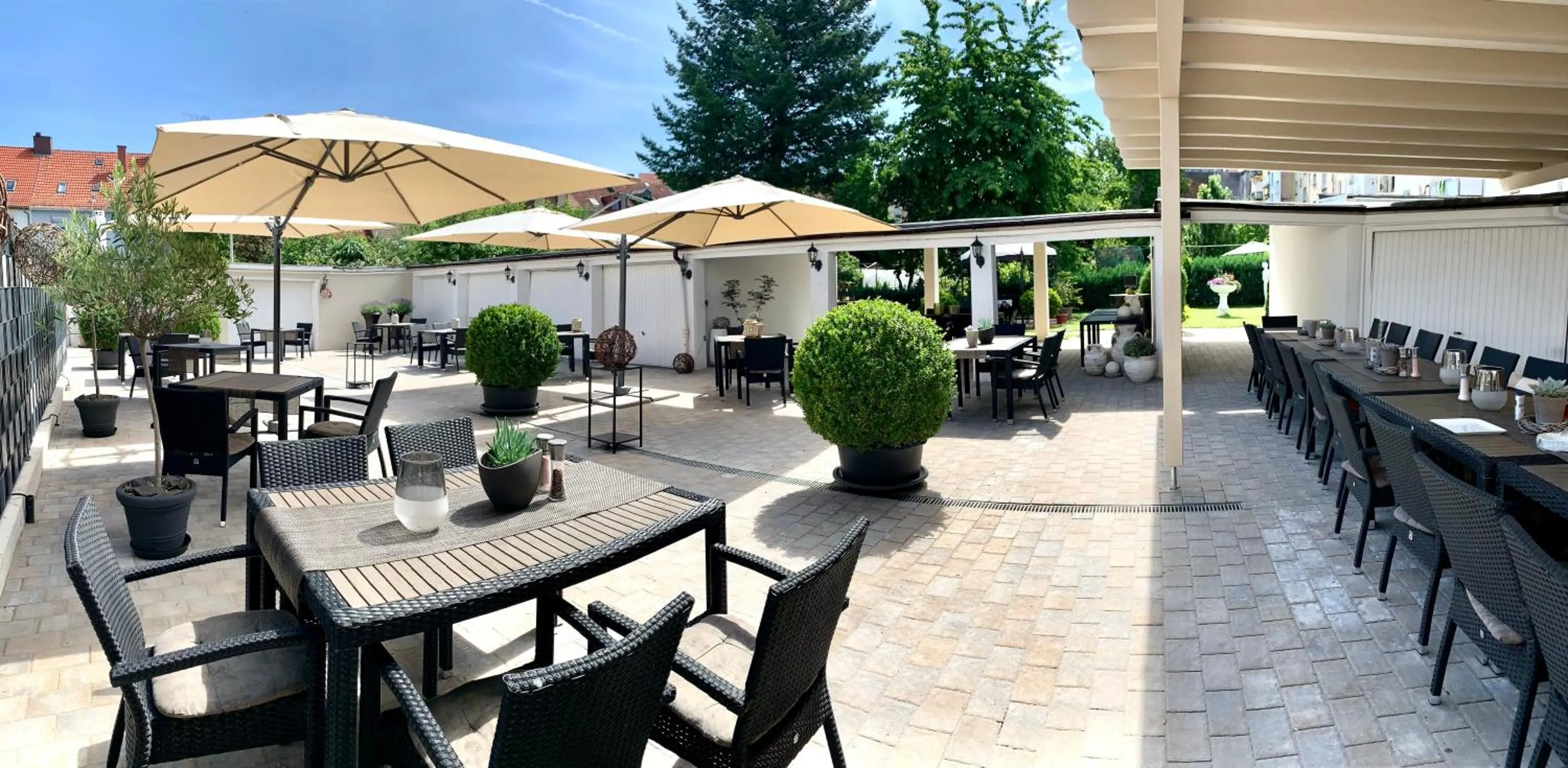 Patio in Hotel Restaurant Alt Pirmasens