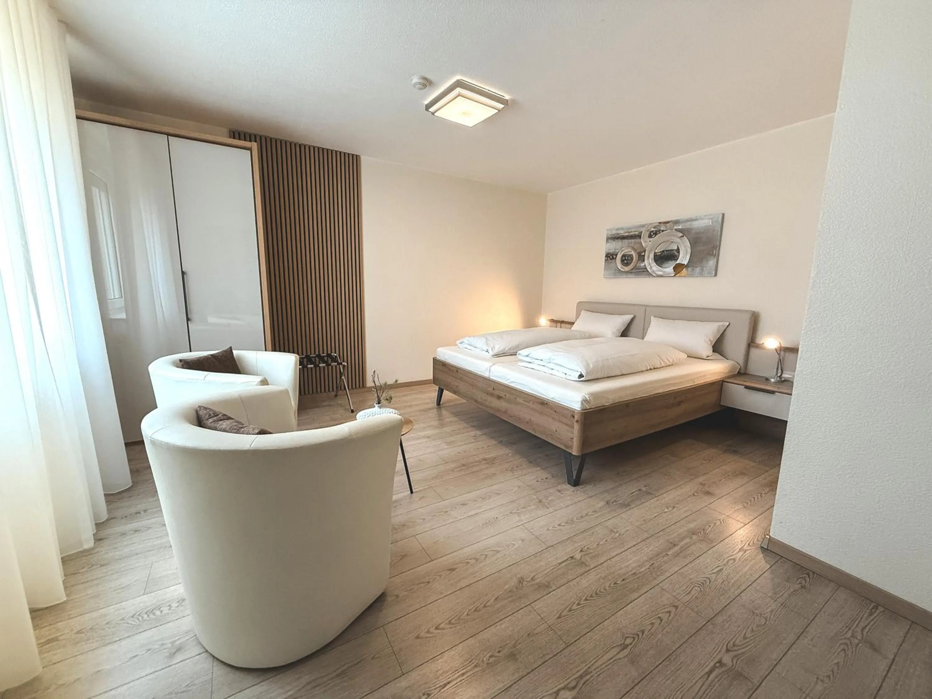 Photo of the whole room, Bed in Hotel Restaurant Alt Pirmasens