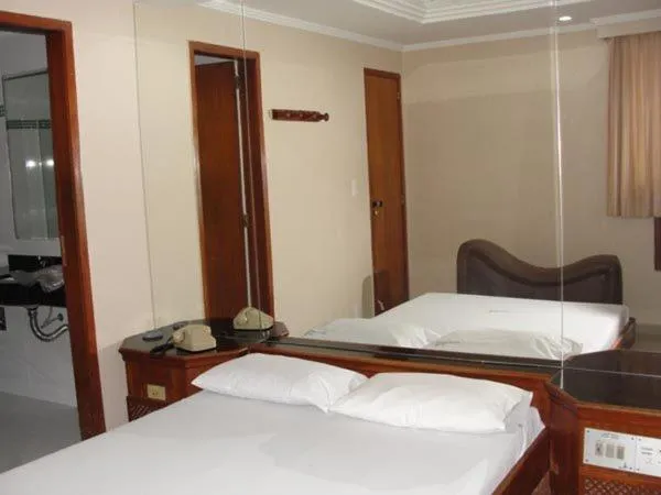 Photo of the whole room, Bed in Hotel Gomes Freire (Adult Only)