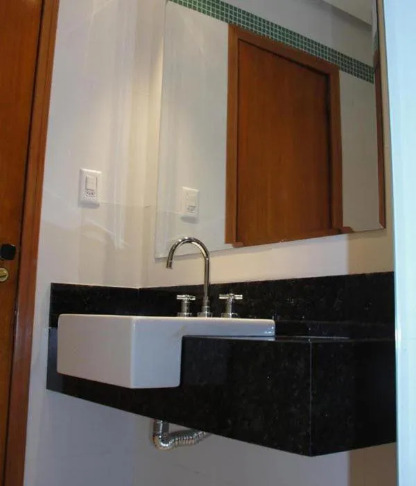 Bathroom in Hotel Gomes Freire (Adult Only)