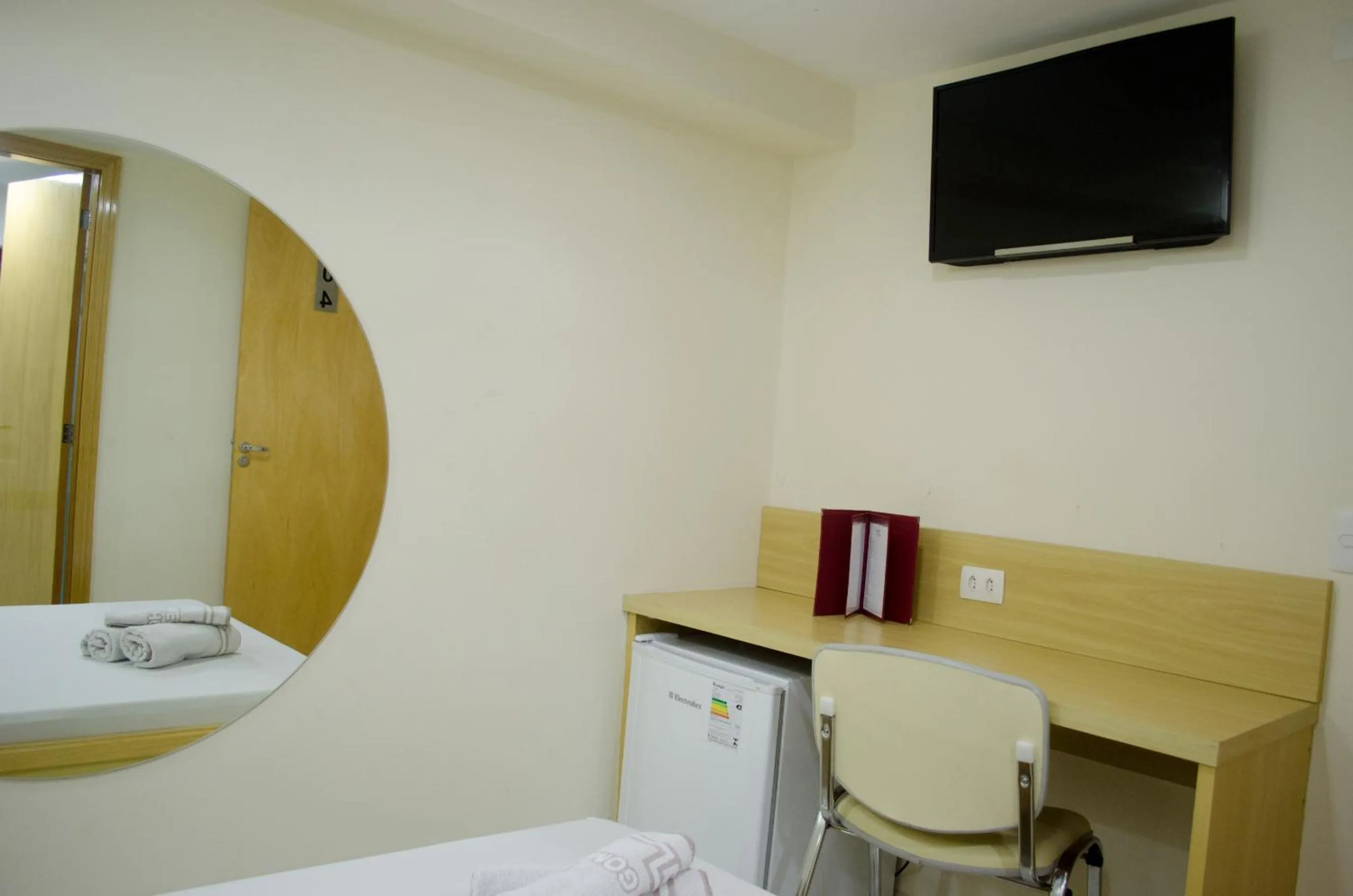 Seating area, Bed in Hotel Gomes Freire (Adult Only)