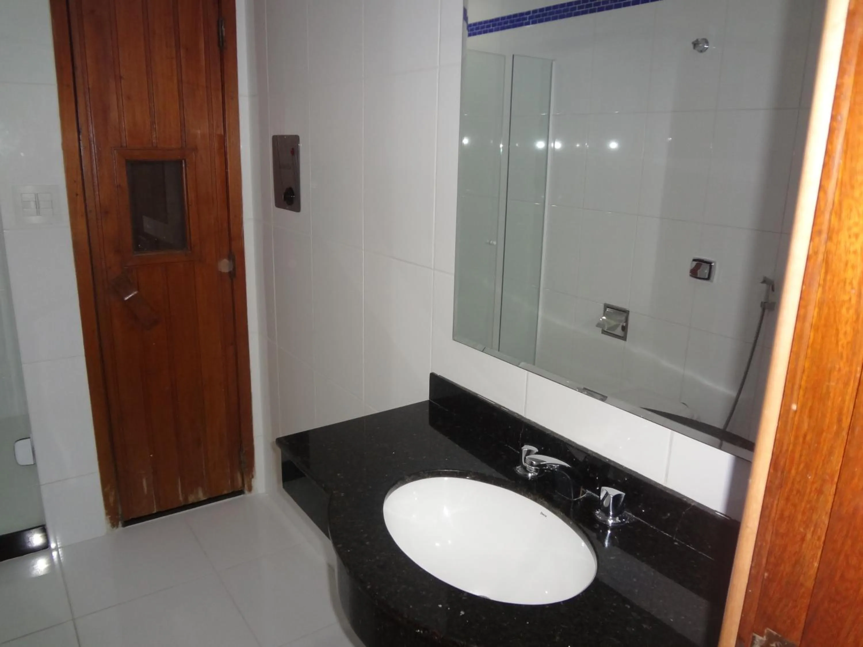 Bathroom in Hotel Gomes Freire (Adult Only)