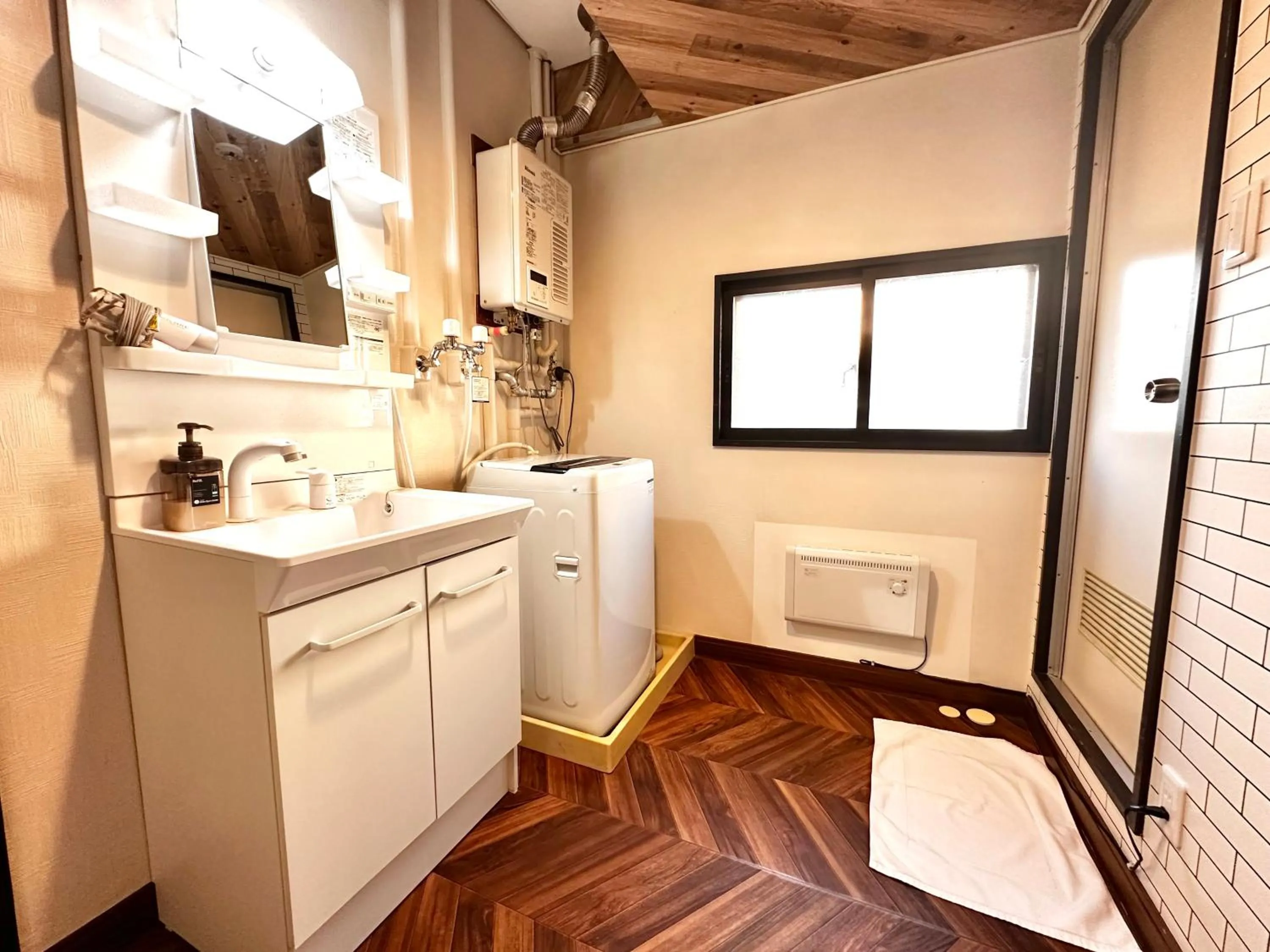 laundry in Economy Hotel Upashi