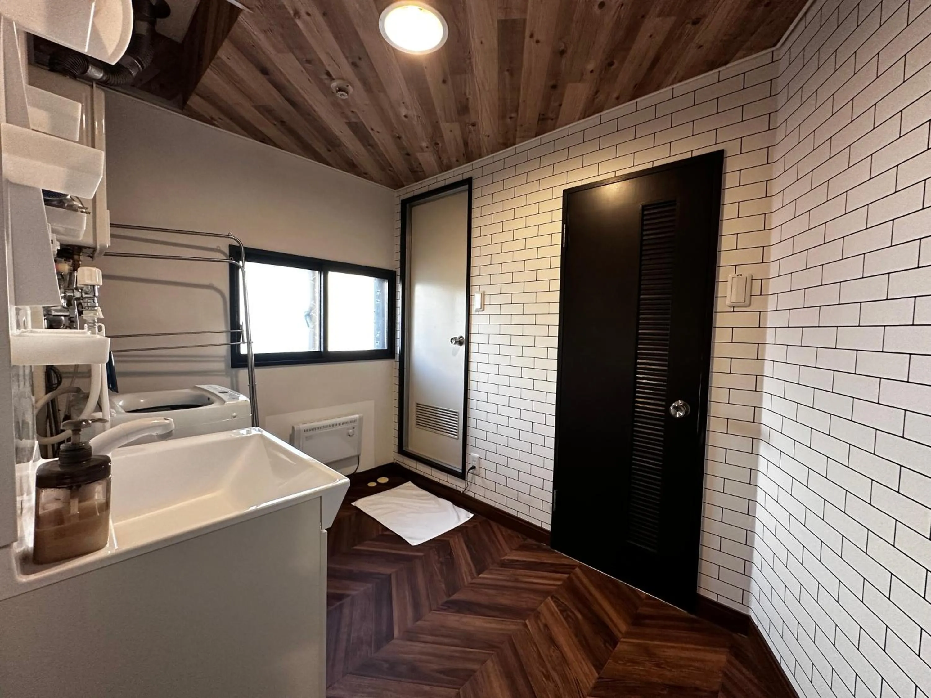 laundry in Economy Hotel Upashi