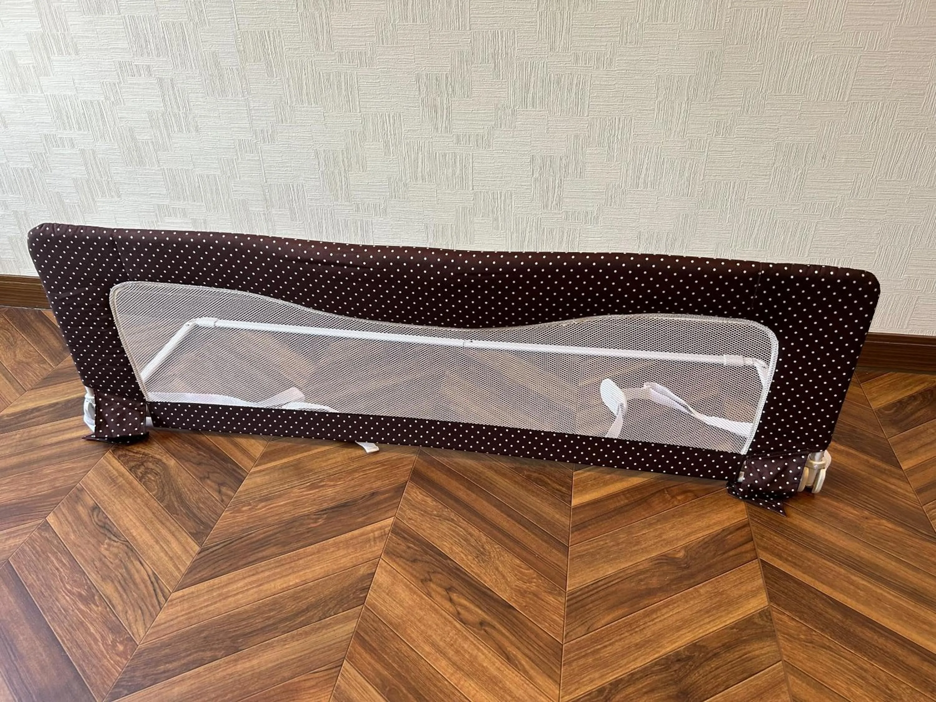 Bed in Economy Hotel Upashi