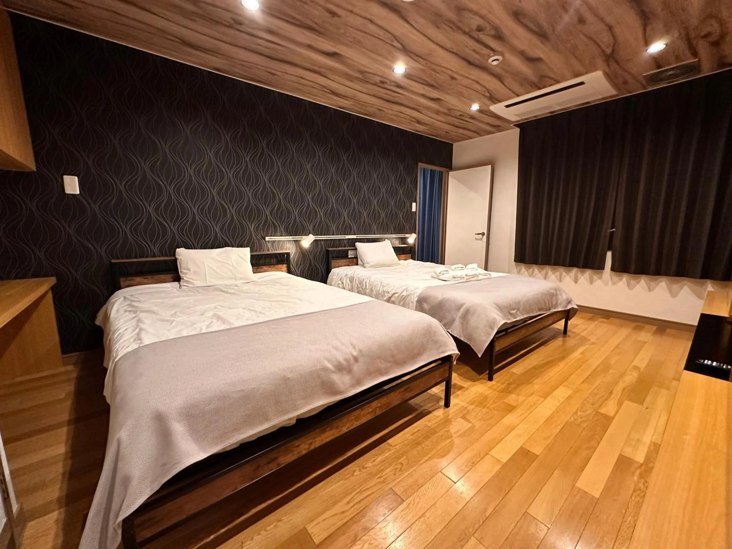 Bed in Economy Hotel Upashi