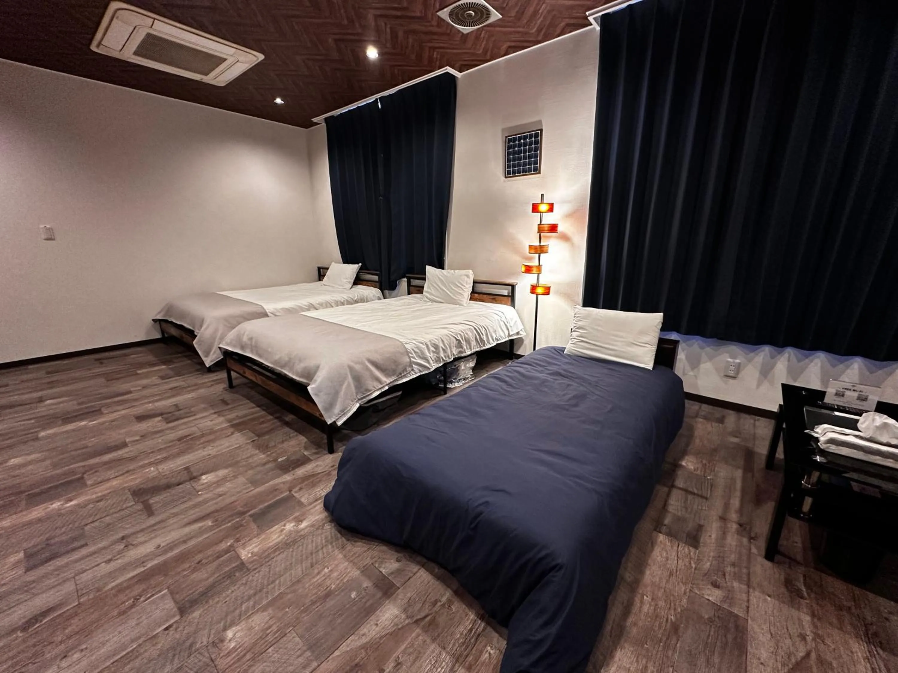 Bed in Economy Hotel Upashi