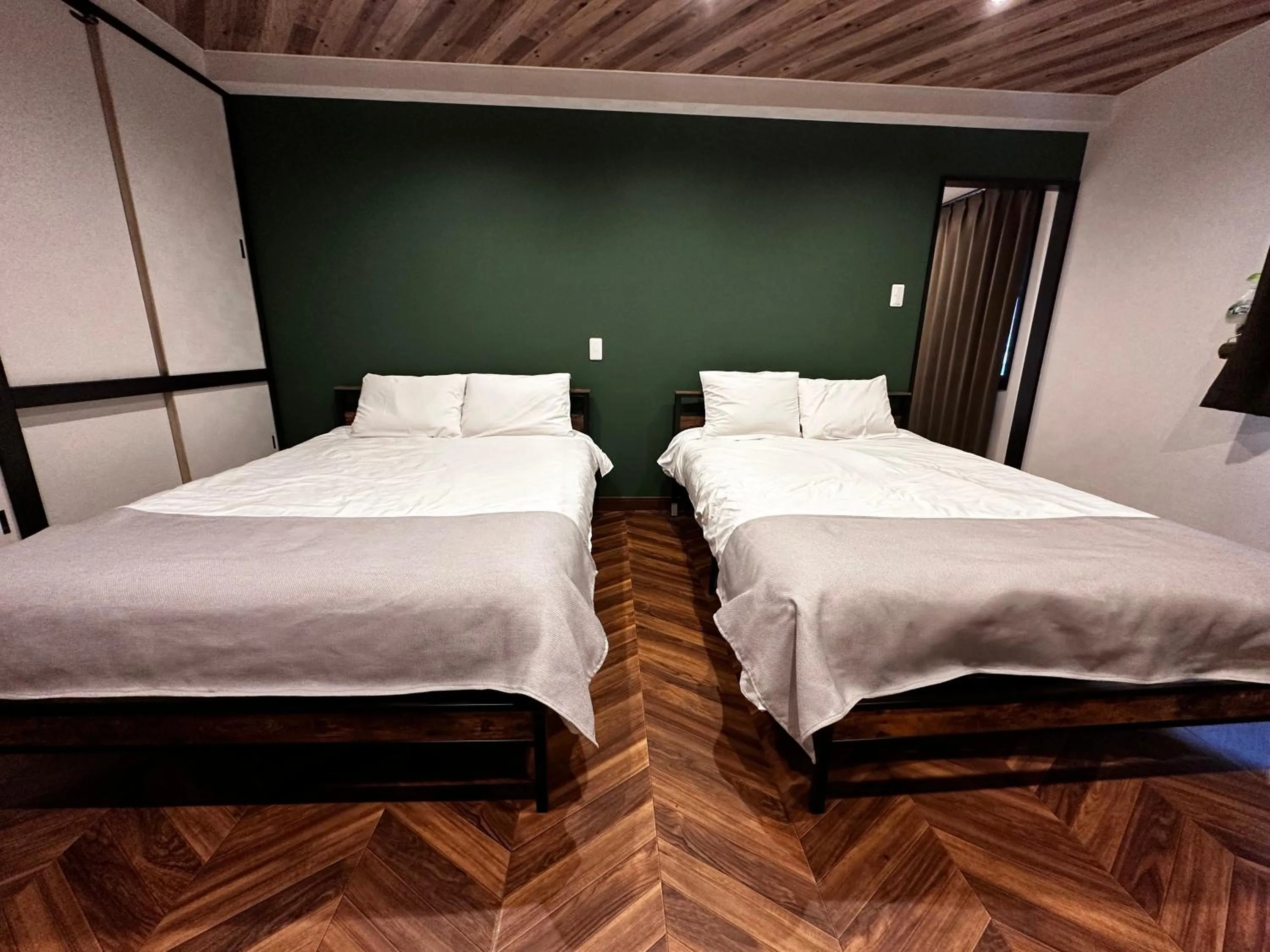 Bed in Economy Hotel Upashi