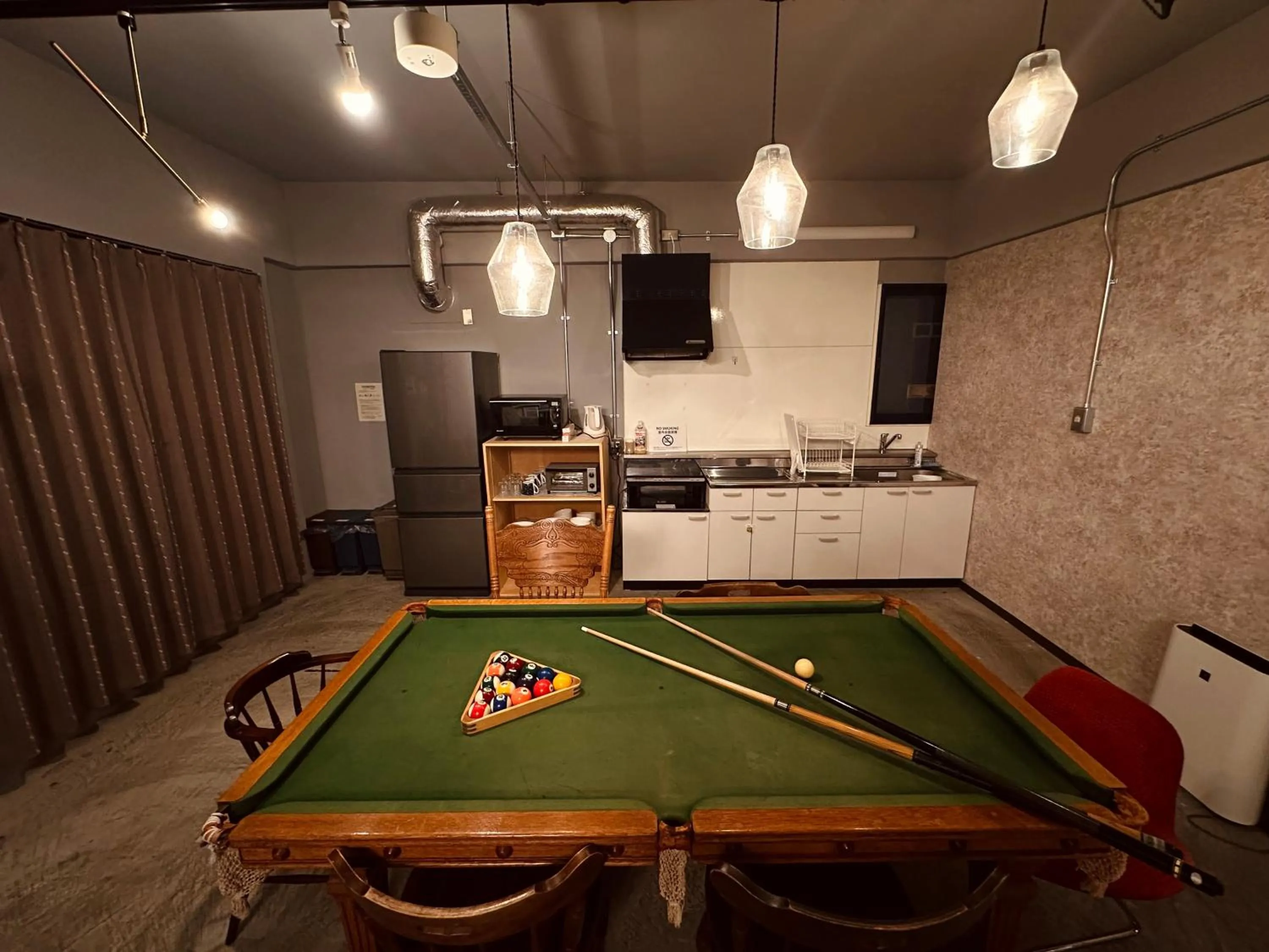 Billiard in Economy Hotel Upashi