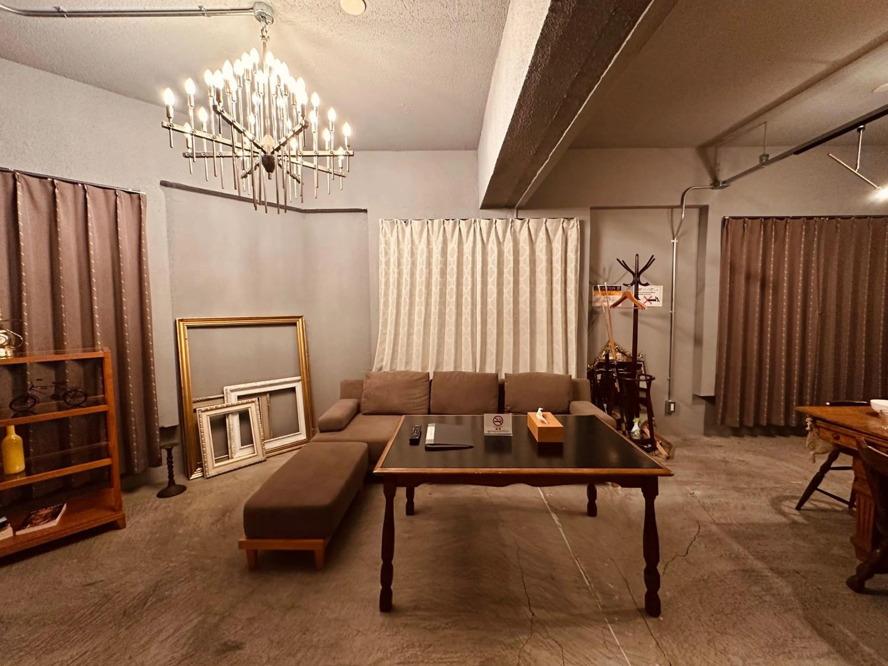 Living room in Economy Hotel Upashi