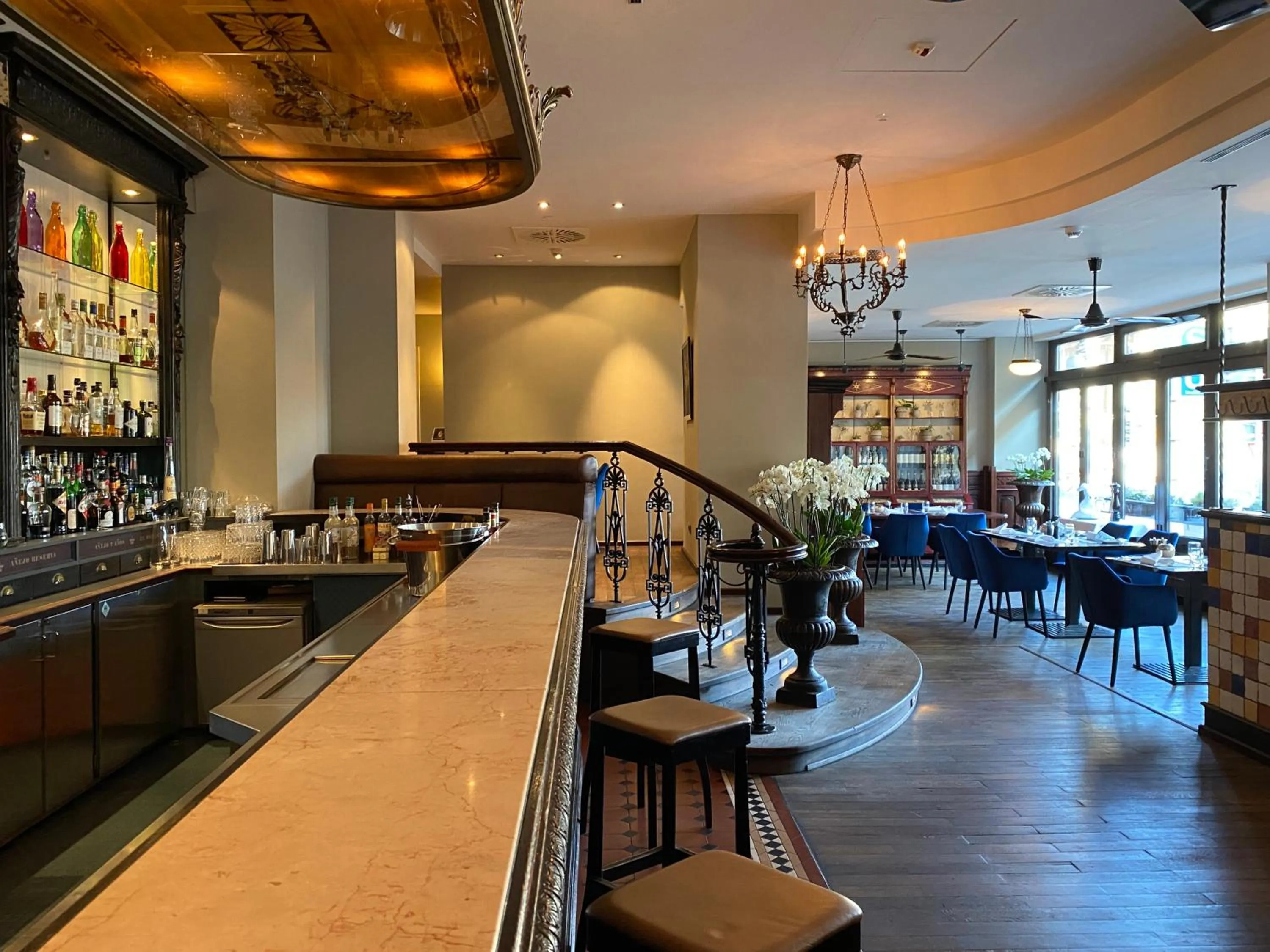 Restaurant/places to eat in Steigenberger Graf Zeppelin