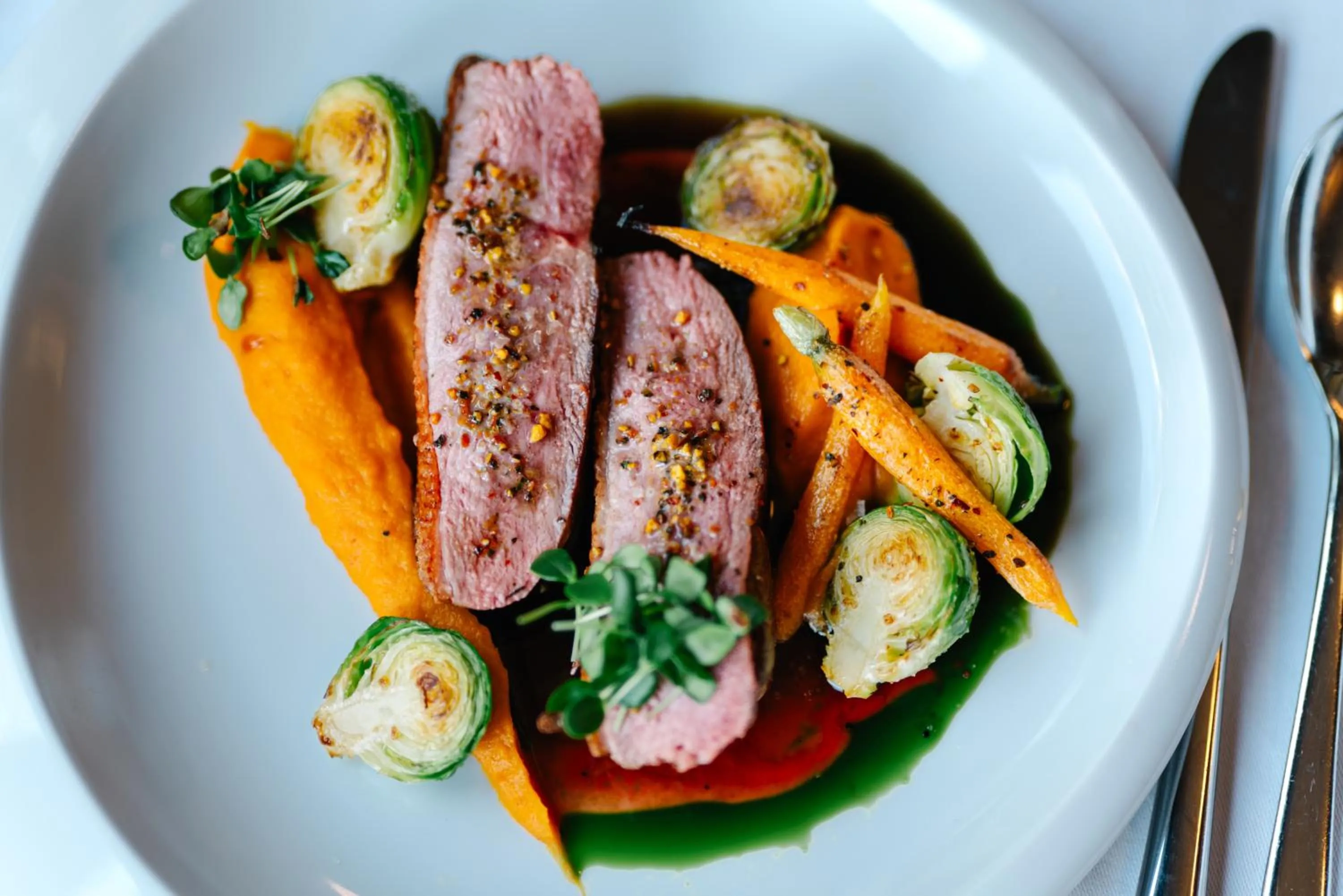 Restaurant/places to eat in Steigenberger Graf Zeppelin