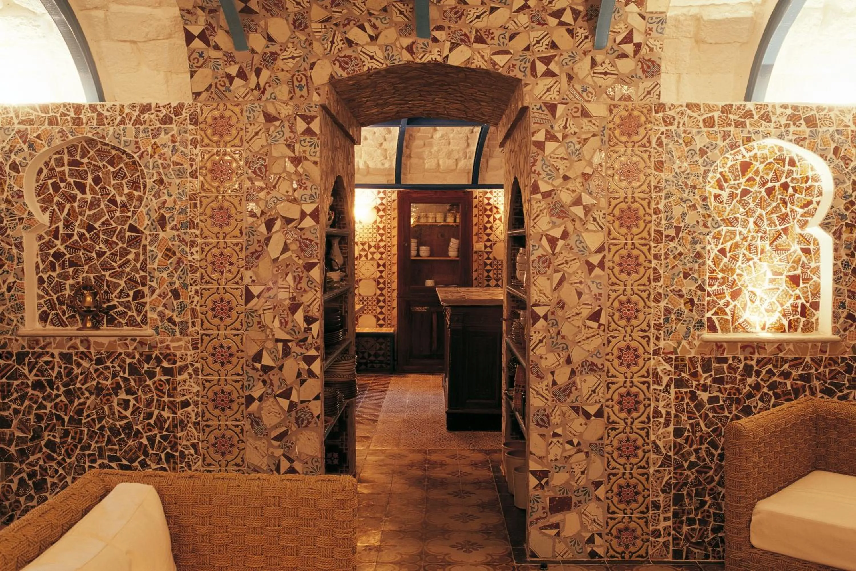 Communal lounge/ TV room, Bed in Villa Laetitia