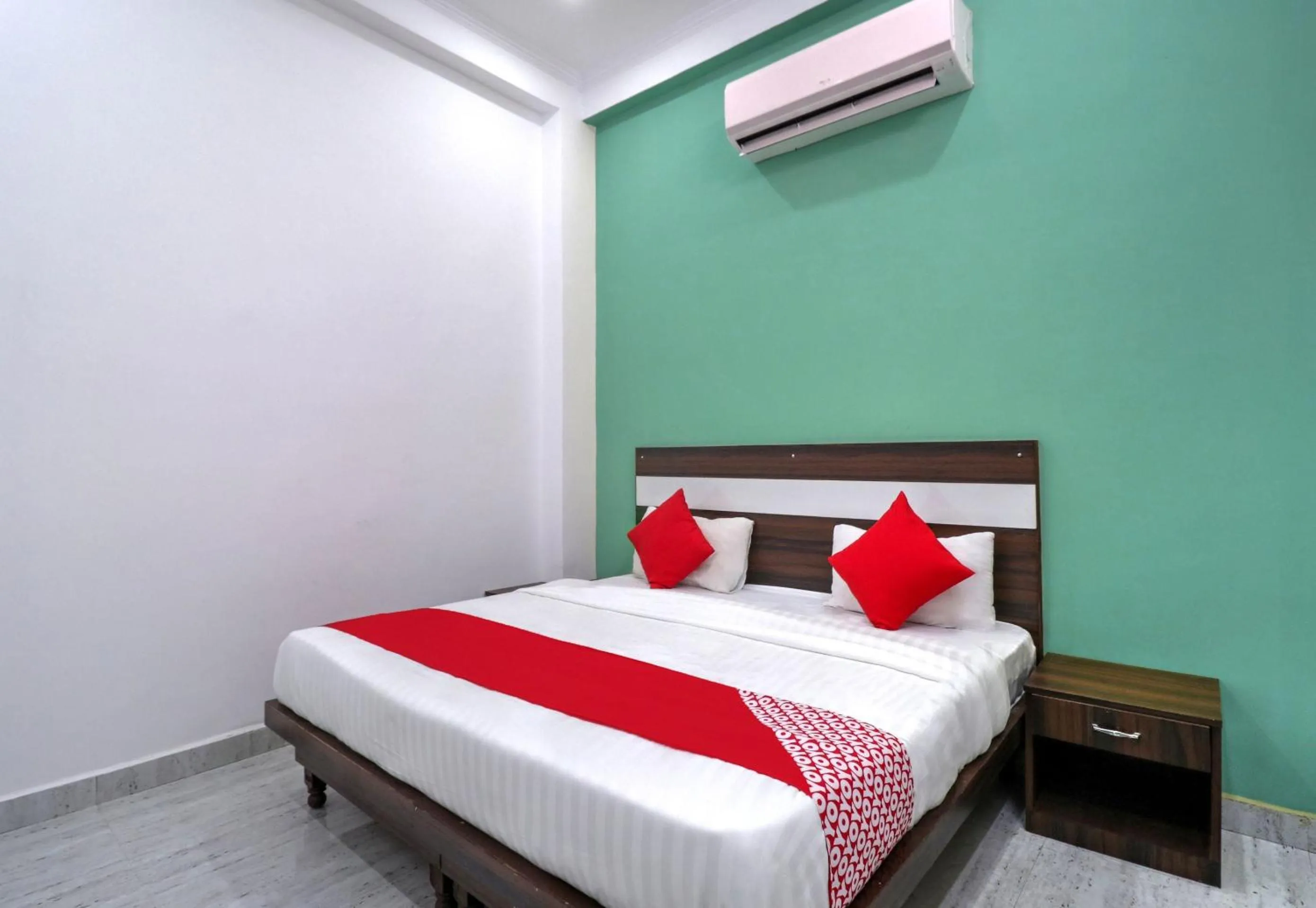 Bedroom, Bed in Hotel O White House