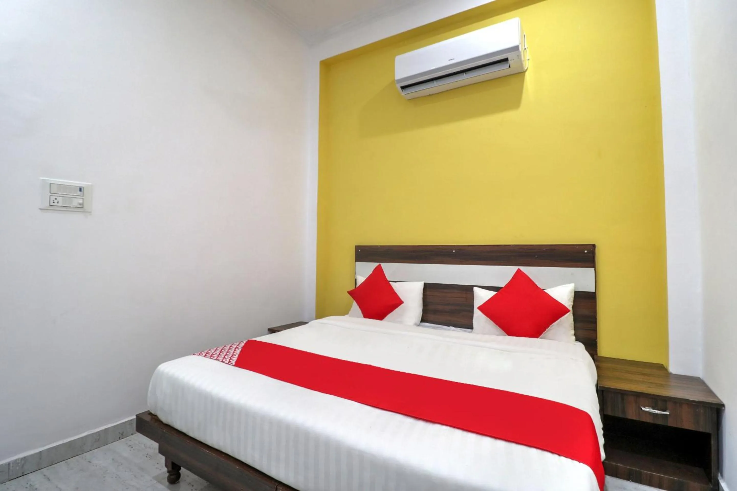 Bedroom, Bed in Hotel O White House