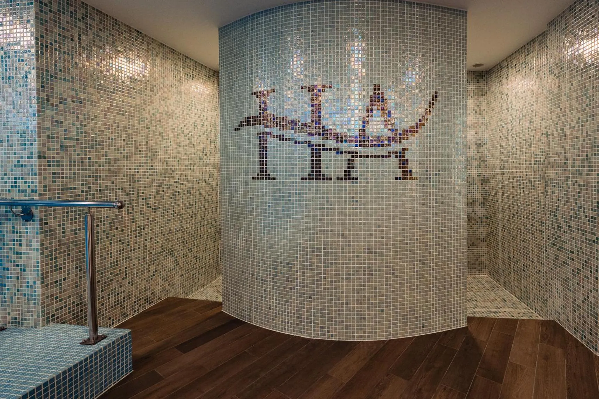 Swimming pool in Hotel Aventus