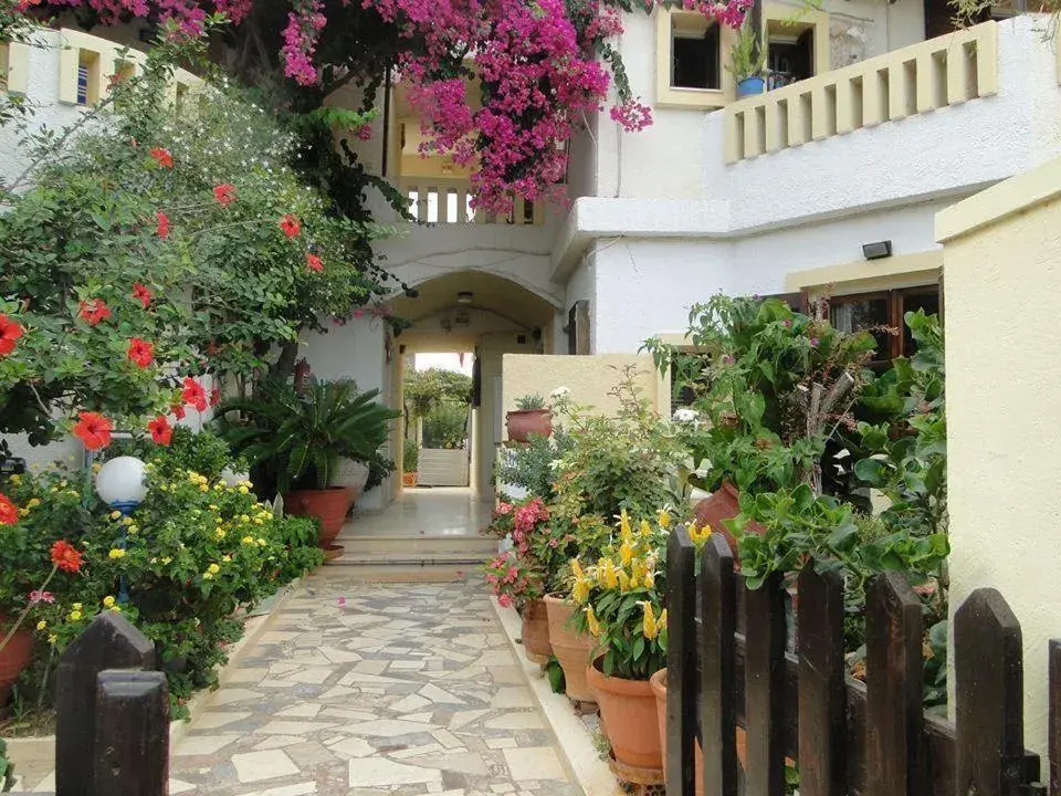 Paradise Inn Paradise Inn
