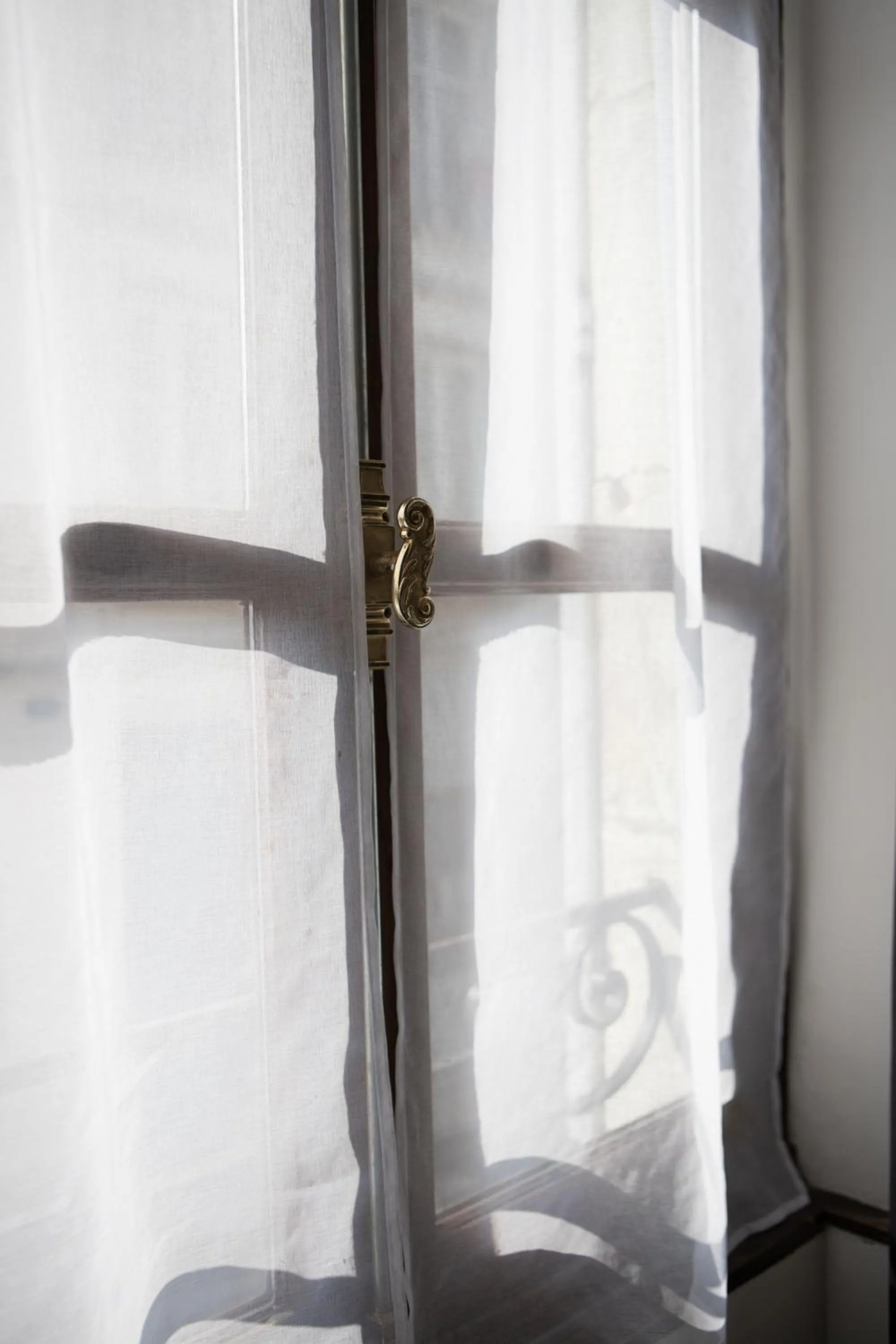 Decorative detail in Au Bourg Neuf