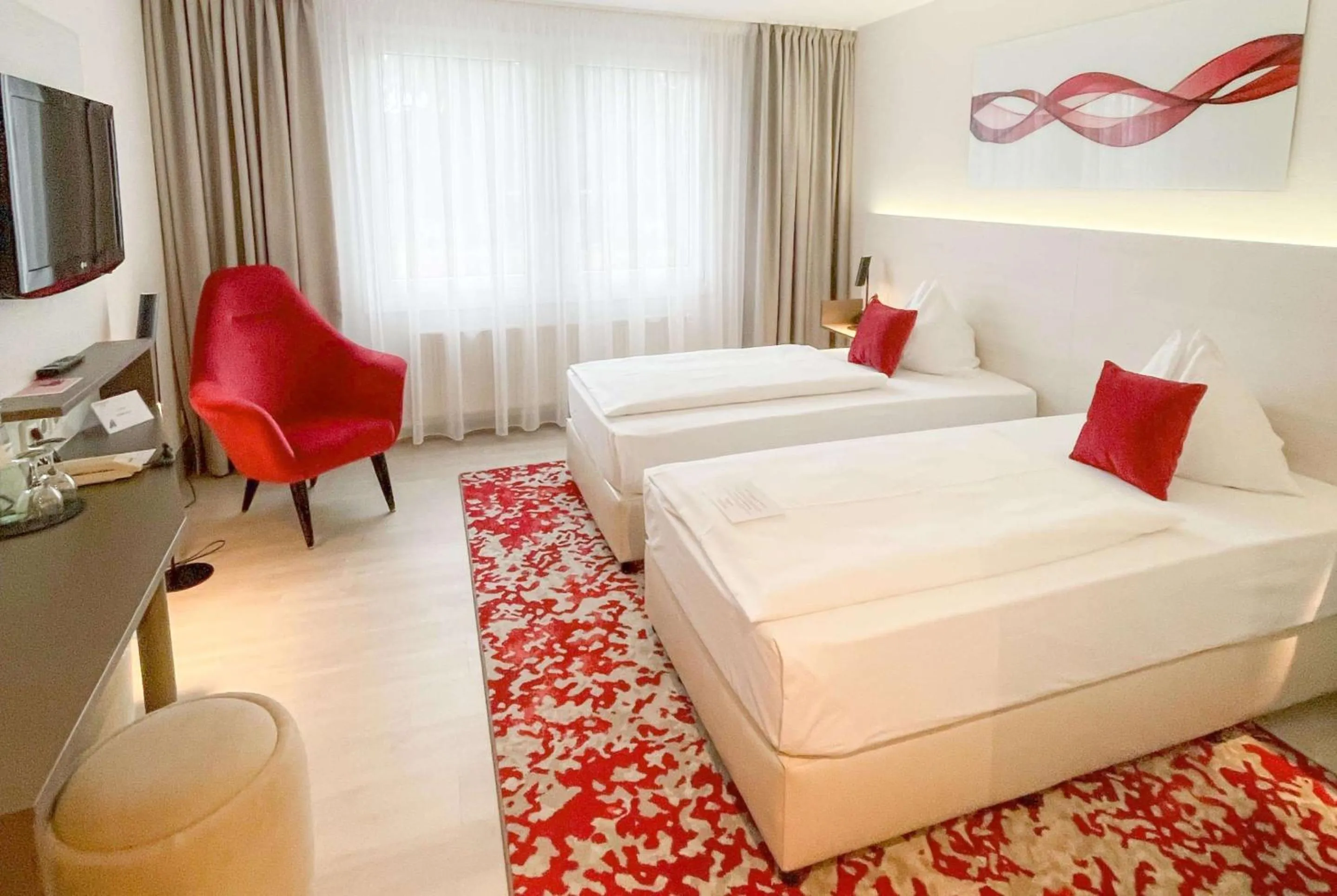 Photo of the whole room, Bed in Ramada by Wyndham Dresden