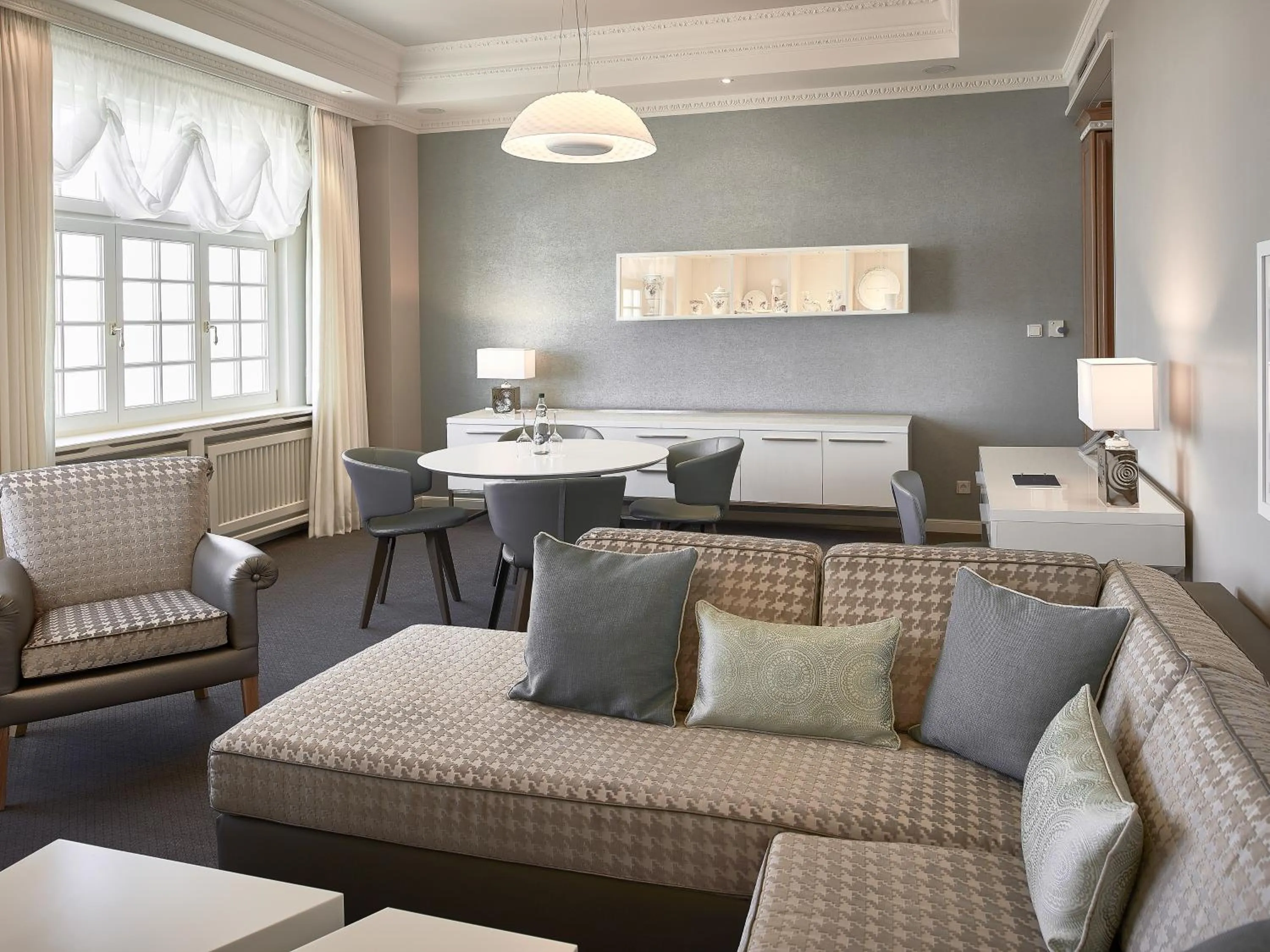 Living room in A-ROSA Kurhaus Binz