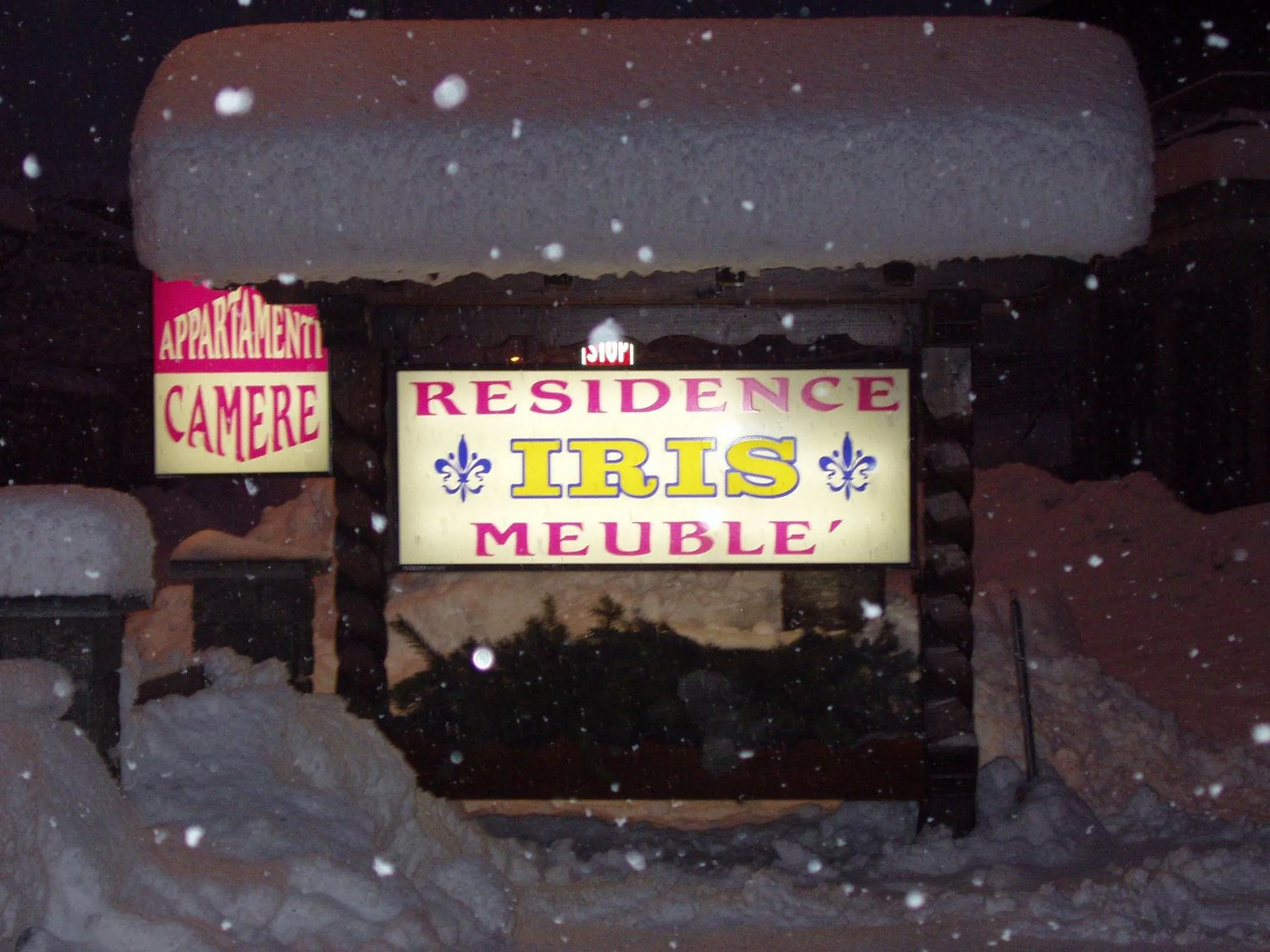 Property logo or sign in Residence Iris BeB