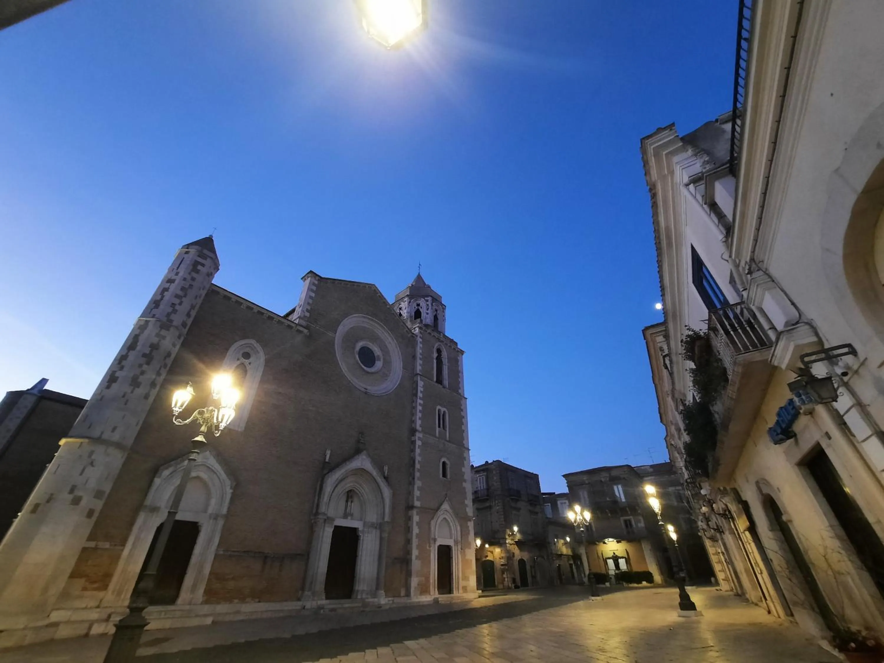 Anna e Augusto B&B --Embrace the world--4-minute walk from the Old Town丨Authentic local experience丨English-speaking staff and Wi-Fi - free shuttle to the station