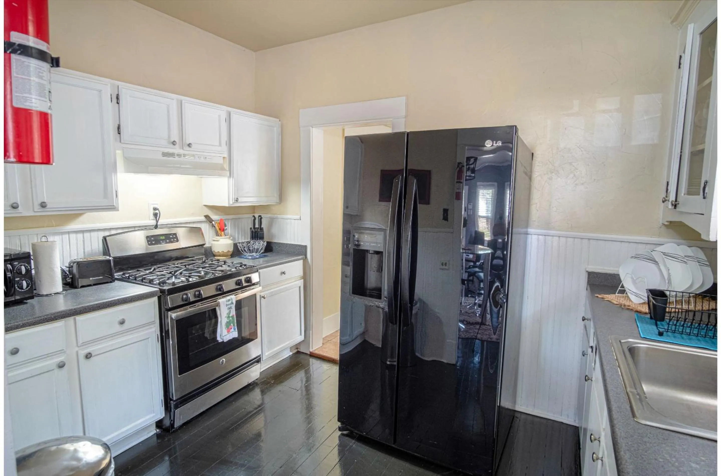 Kitchen or kitchenette in Brand New Listing! Cozy Historic House 5min*DT