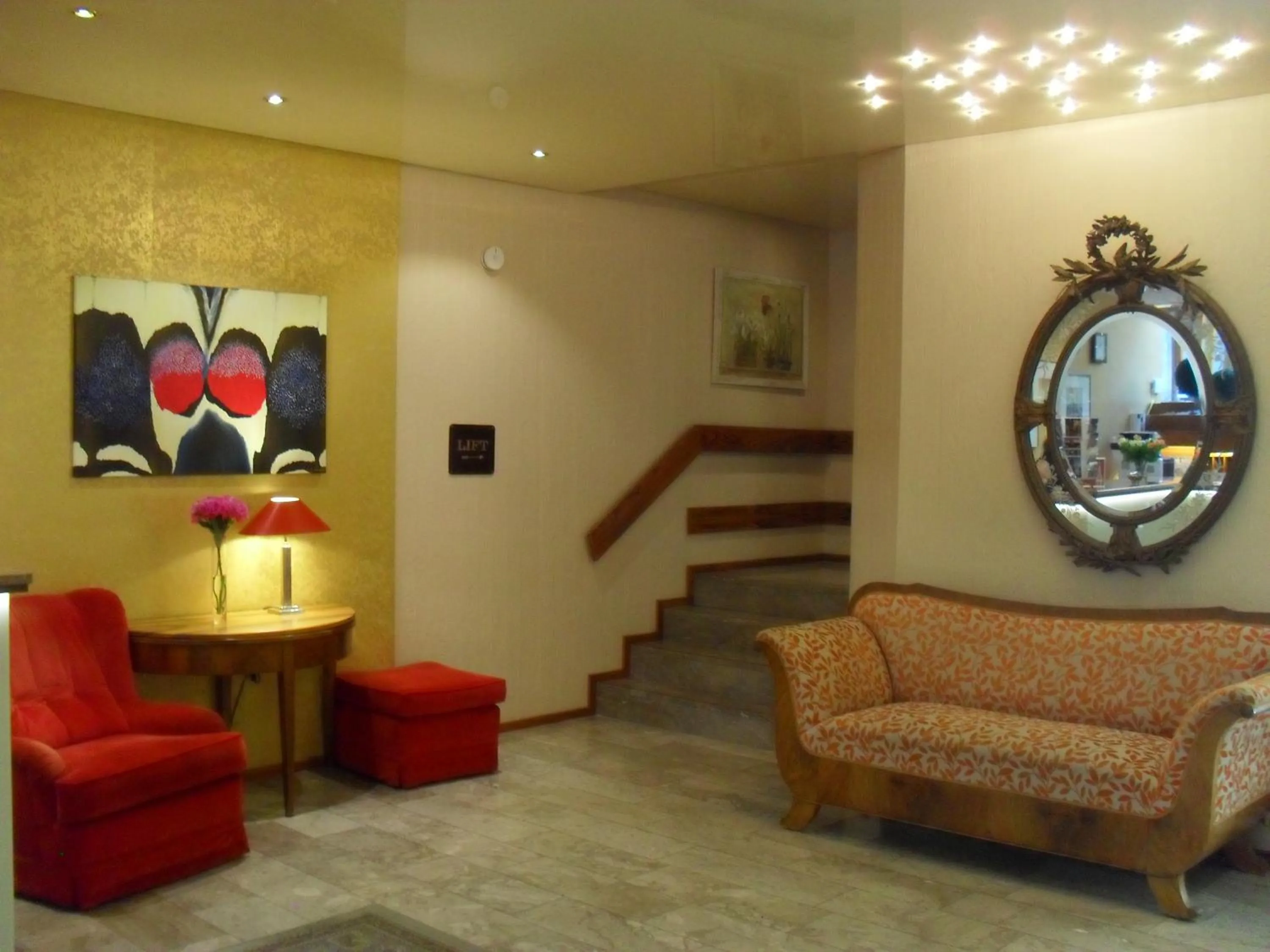 Decorative detail in Central Hotel