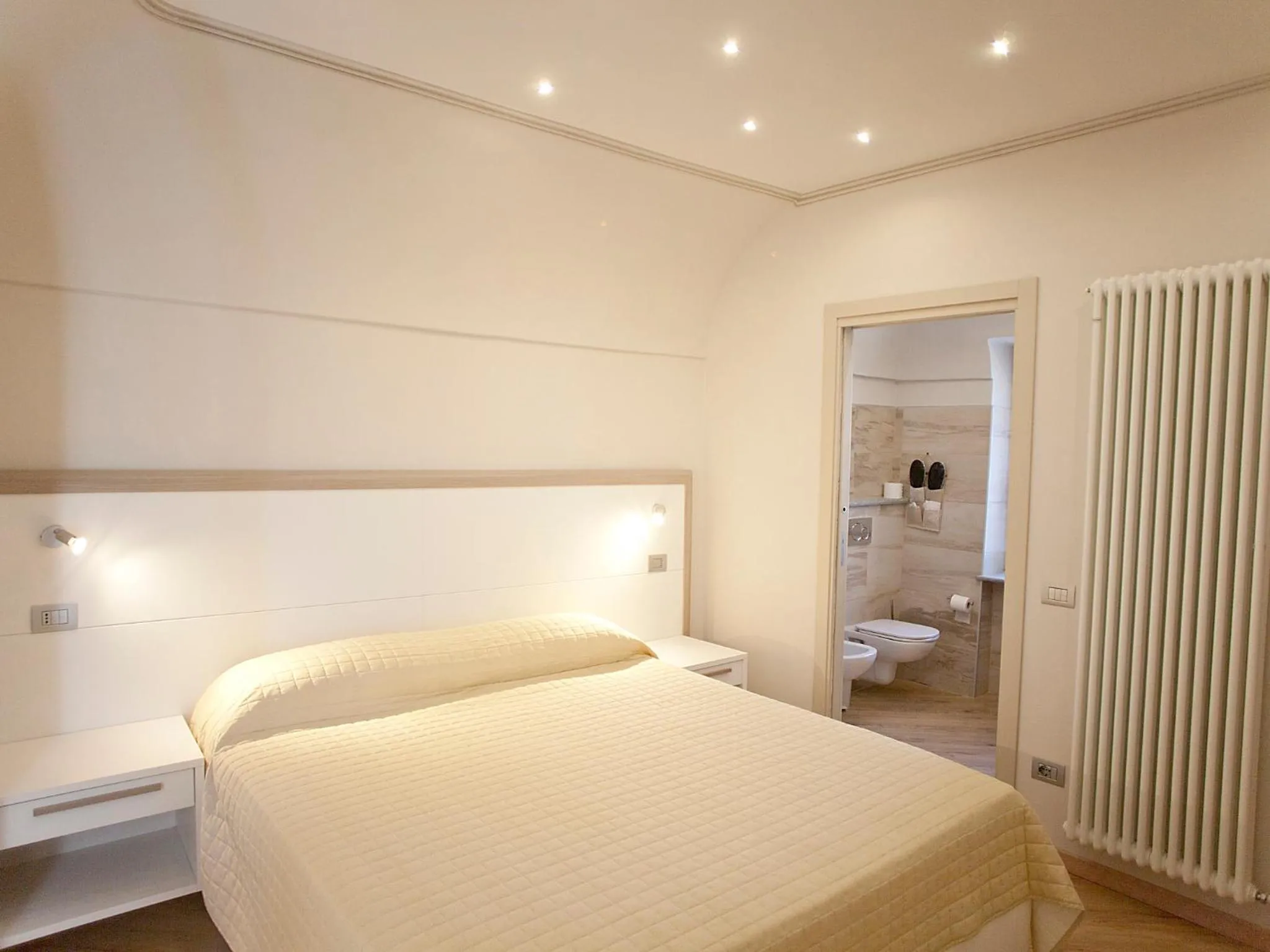 Photo of the whole room, Bed in La Rocca