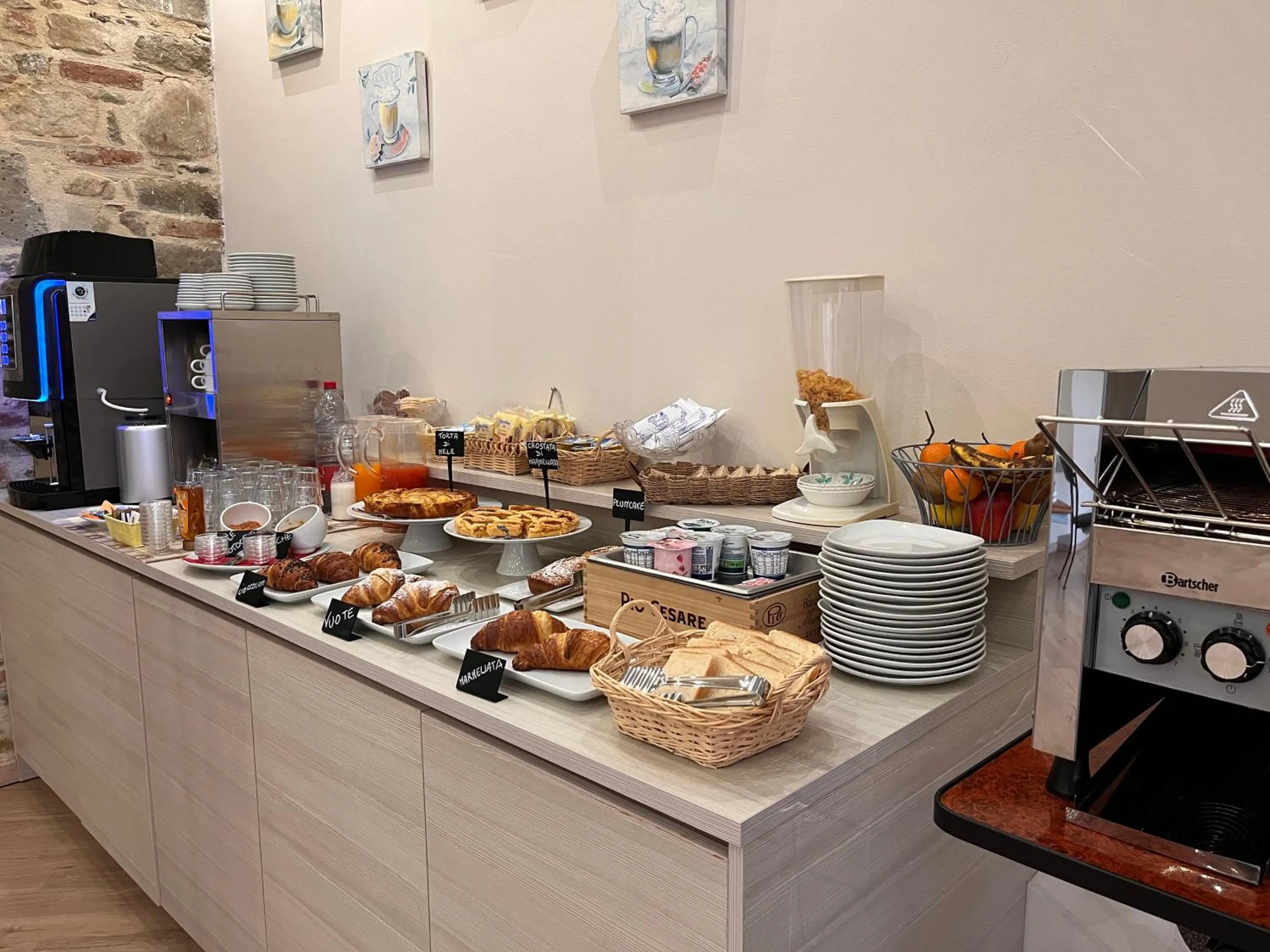 Buffet breakfast in La Rocca