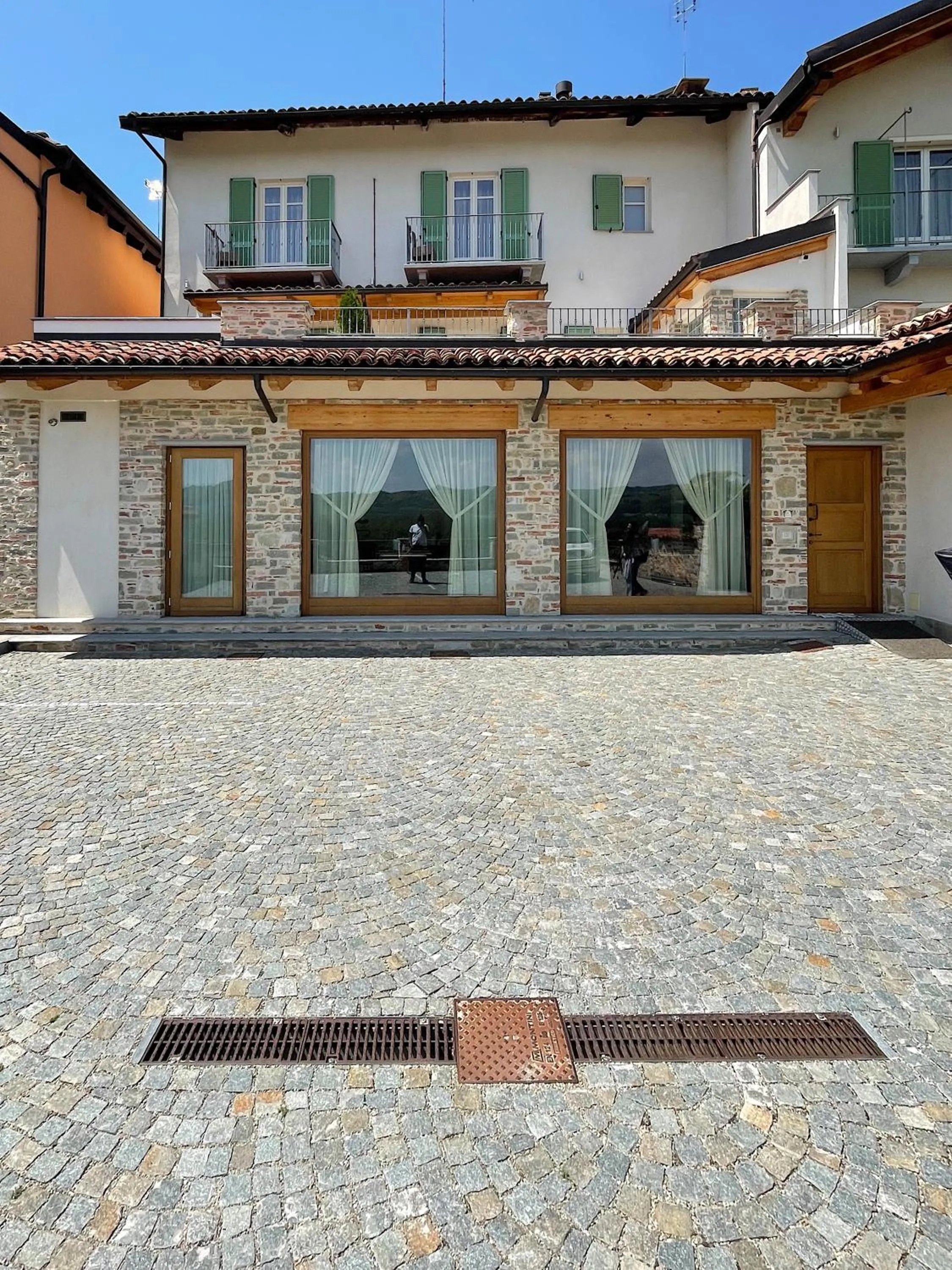 Property building in La Rocca