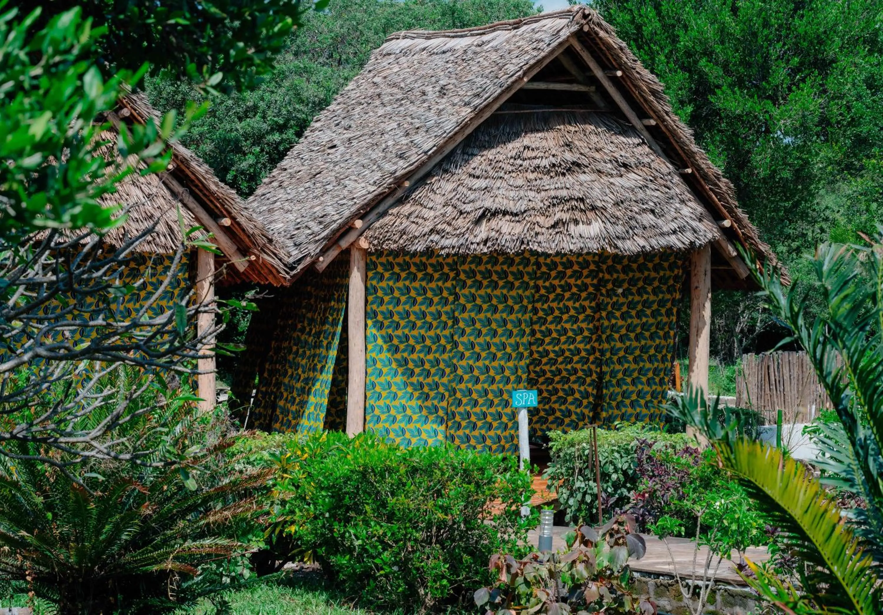 Pearl Beach by Sansi