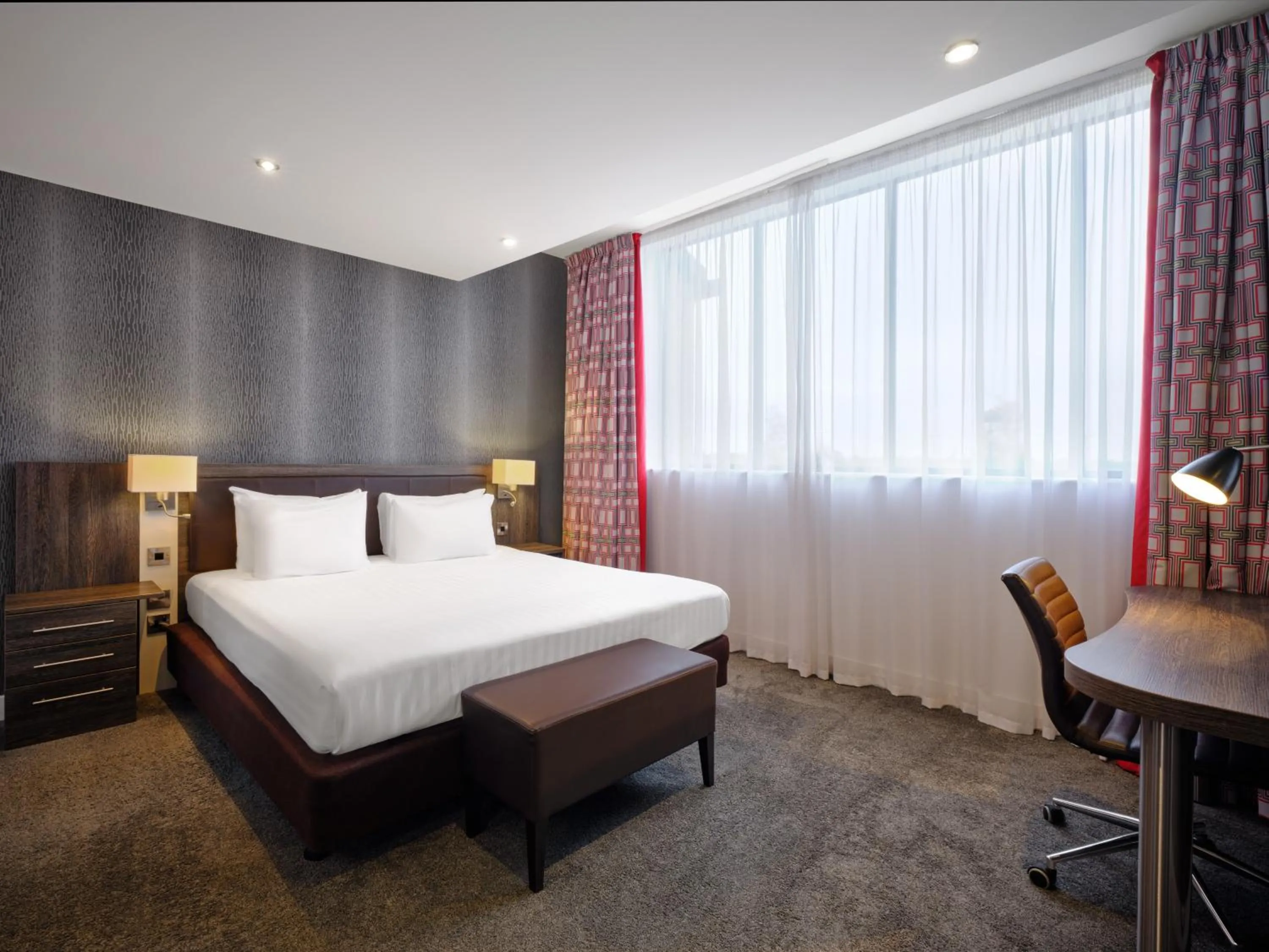 Photo of the whole room, Bed in Holiday Inn Huntingdon Racecourse by IHG