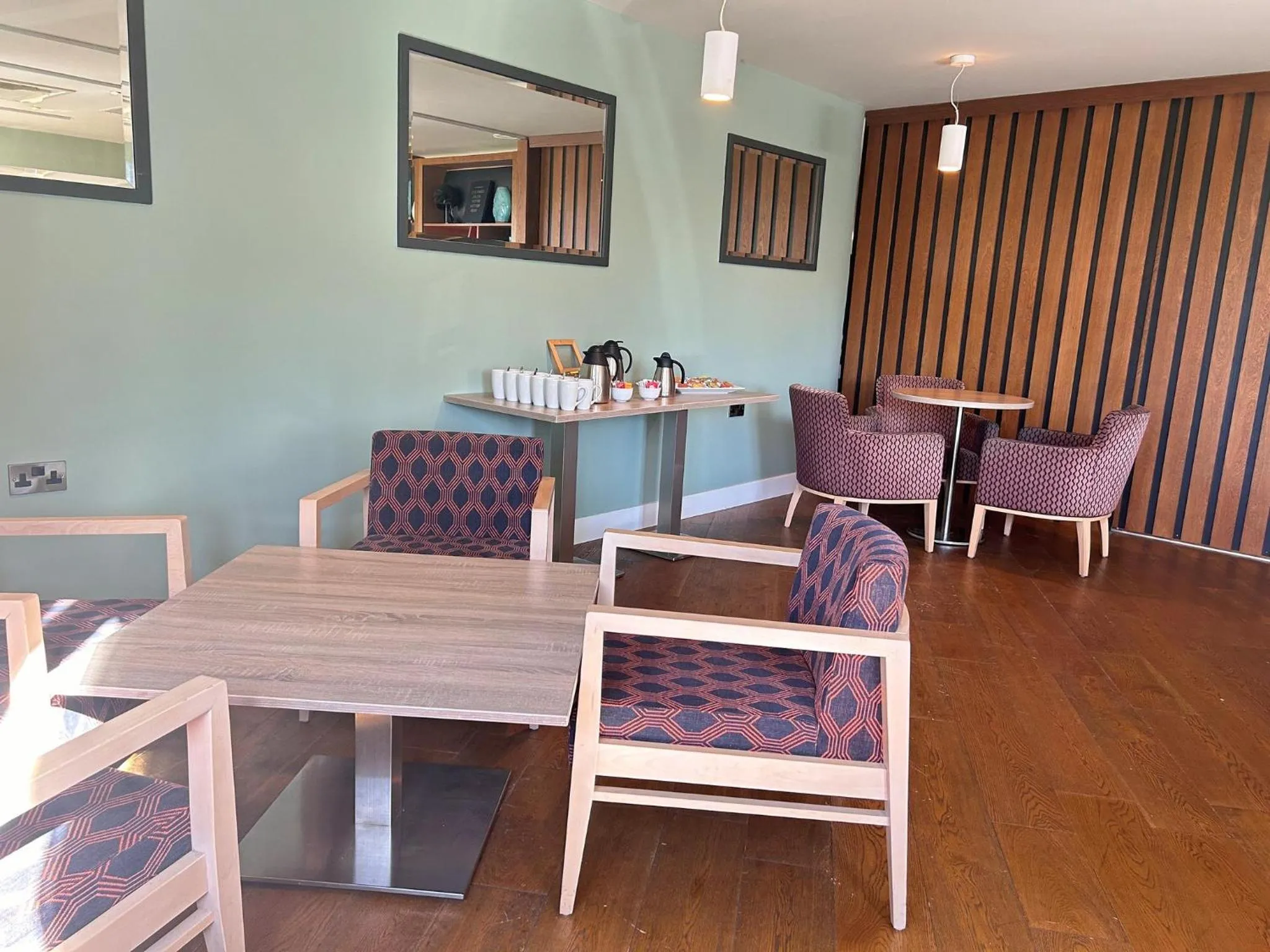 Meeting/conference room in Holiday Inn Huntingdon Racecourse by IHG