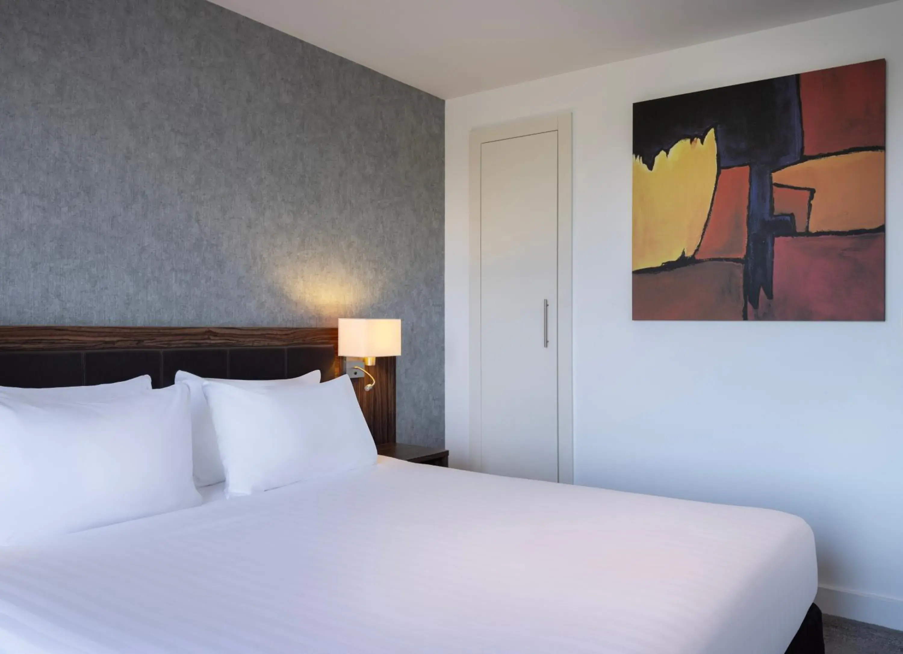 Bedroom, Bed in Holiday Inn Huntingdon Racecourse by IHG Bedroom, Bed in Holiday Inn Huntingdon Racecourse by IHG