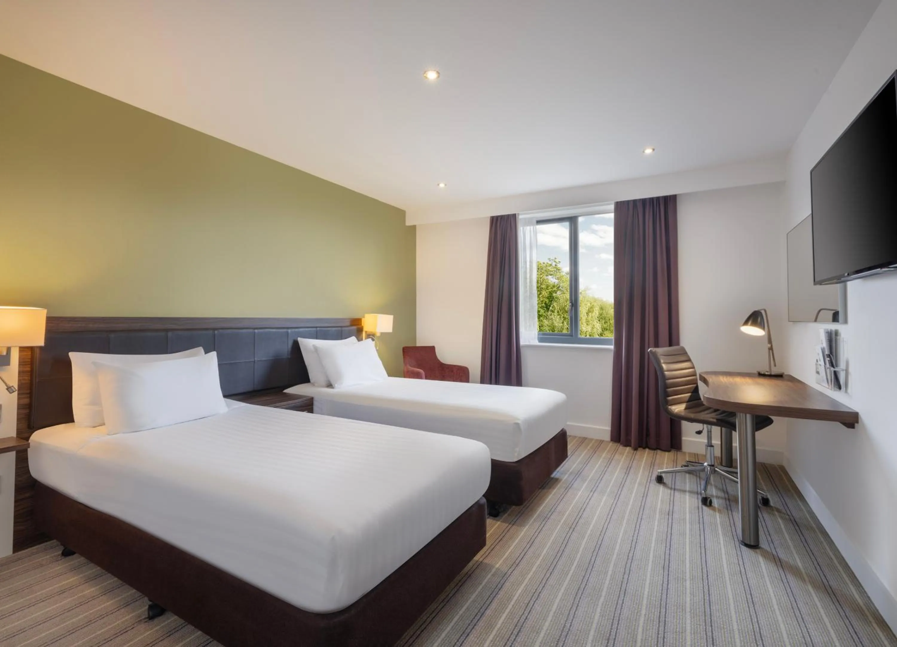 Bedroom, Bed in Holiday Inn Huntingdon Racecourse by IHG