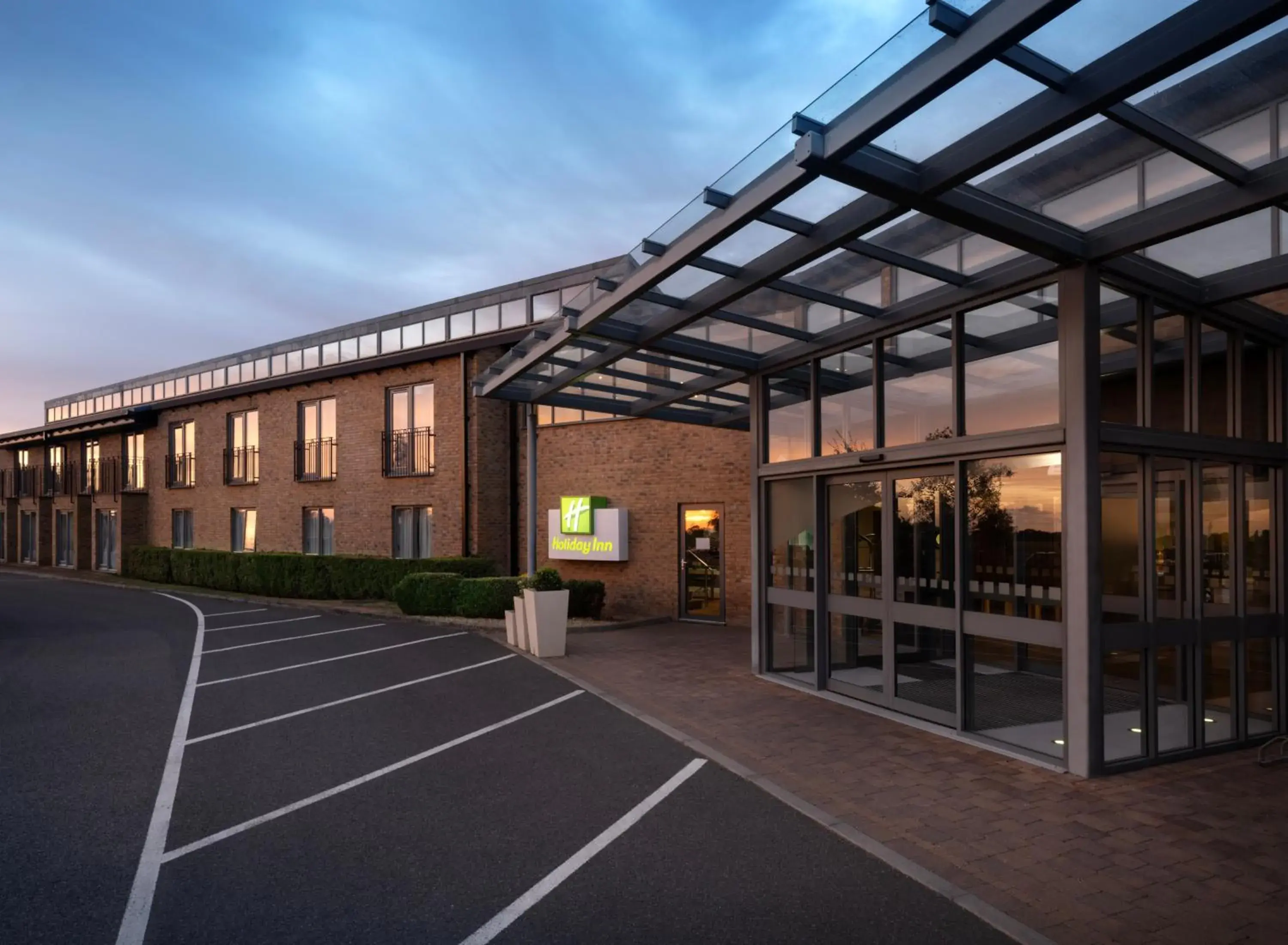 Property building in Holiday Inn Huntingdon Racecourse by IHG Property building in Holiday Inn Huntingdon Racecourse by IHG