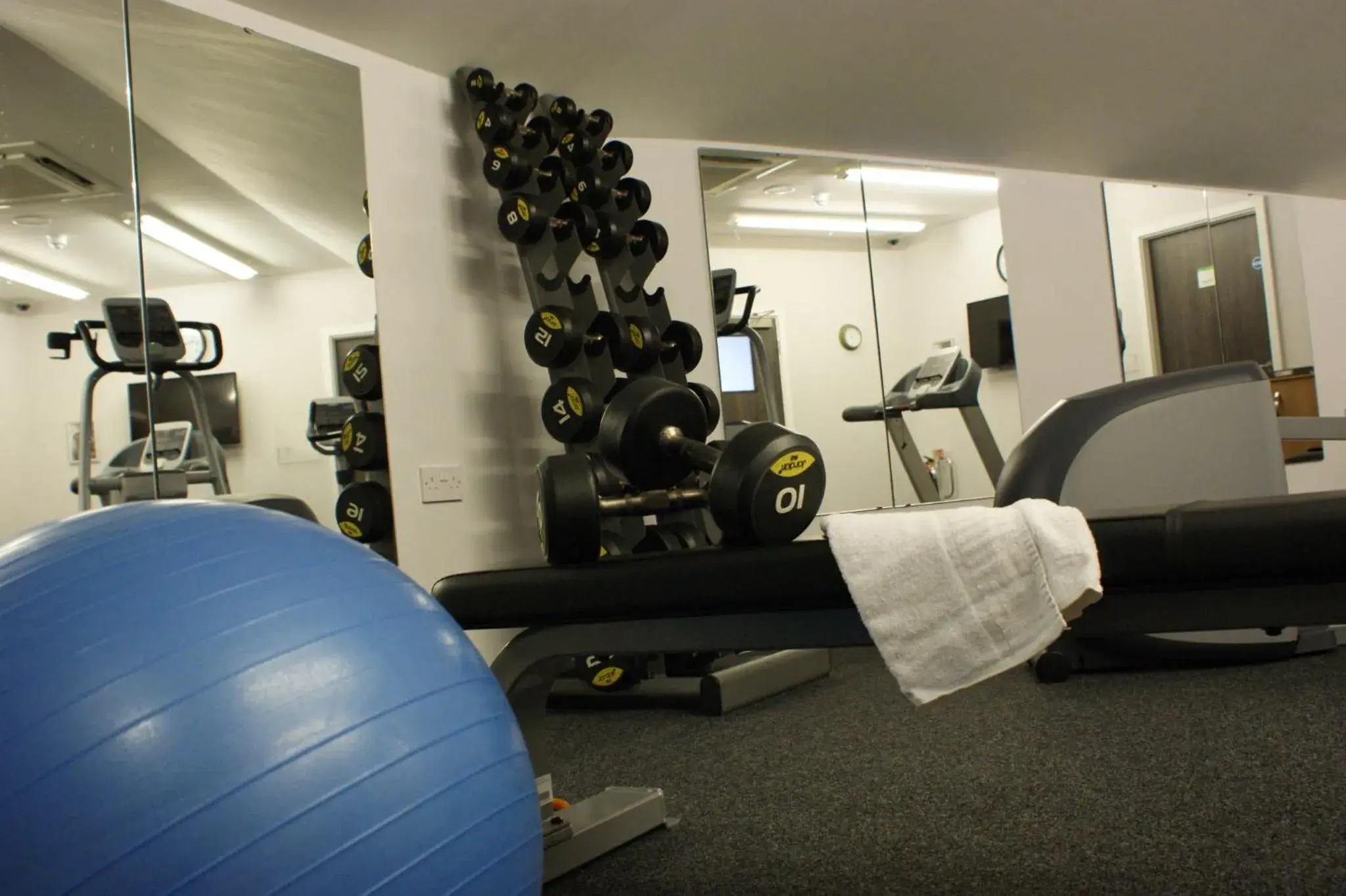 Spa and wellness centre/facilities in Holiday Inn Huntingdon Racecourse by IHG Spa and wellness centre/facilities in Holiday Inn Huntingdon Racecourse by IHG