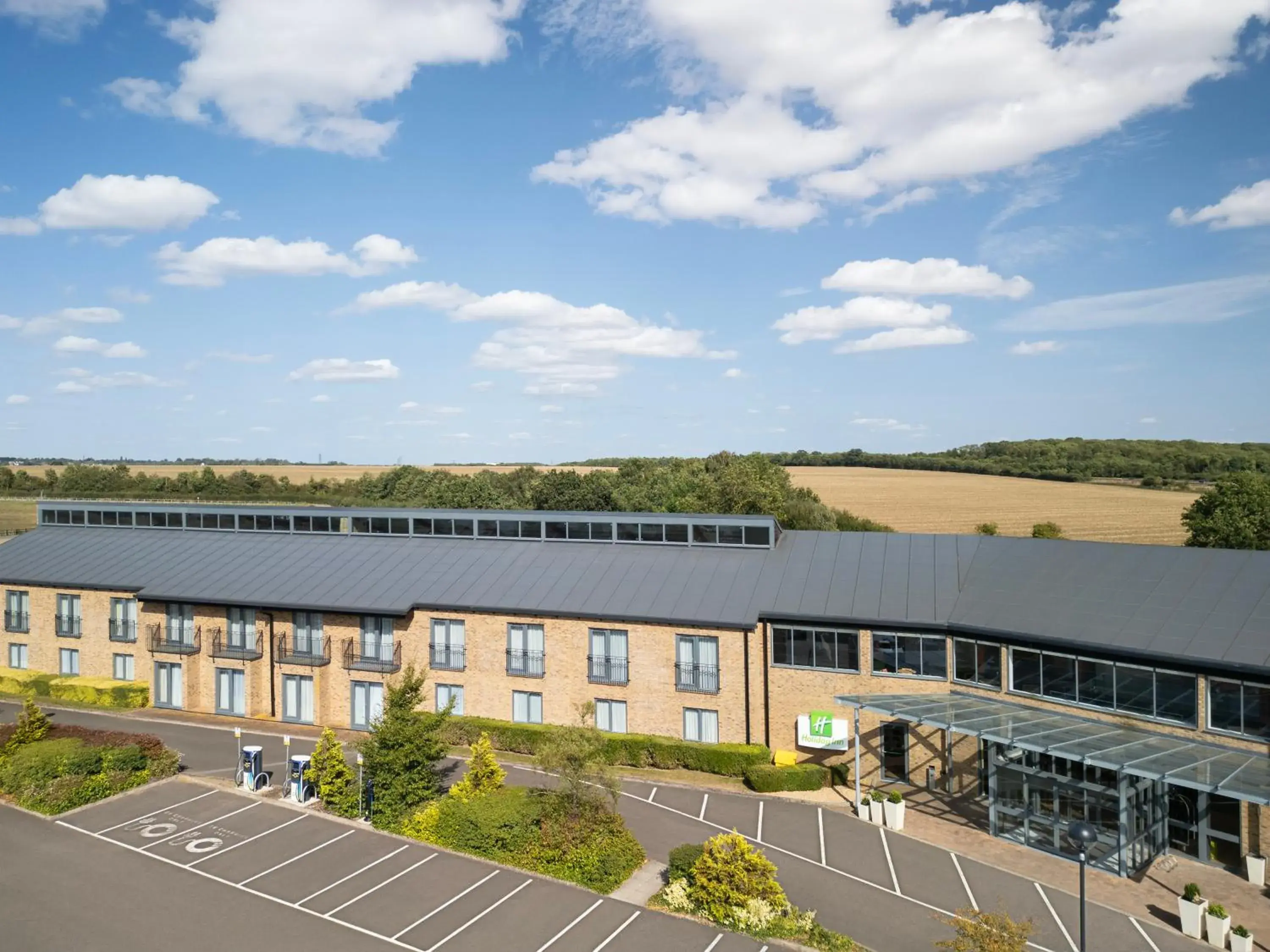 Facade/entrance in Holiday Inn Huntingdon Racecourse by IHG Facade/entrance in Holiday Inn Huntingdon Racecourse by IHG