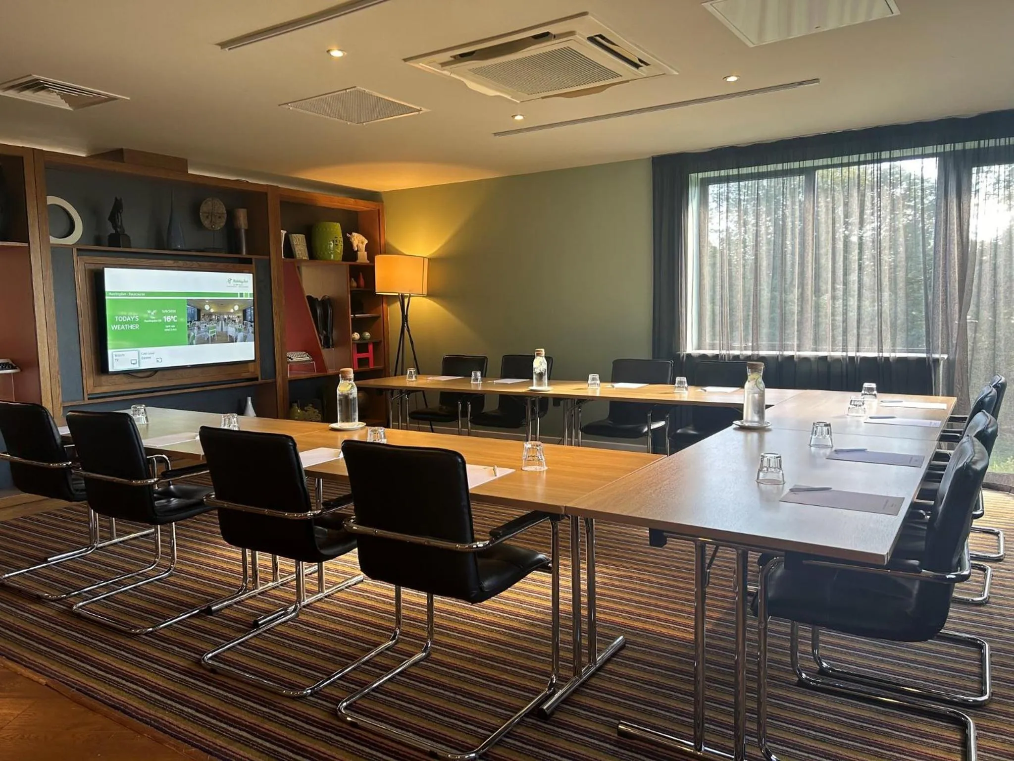 Meeting/conference room in Holiday Inn Huntingdon Racecourse by IHG