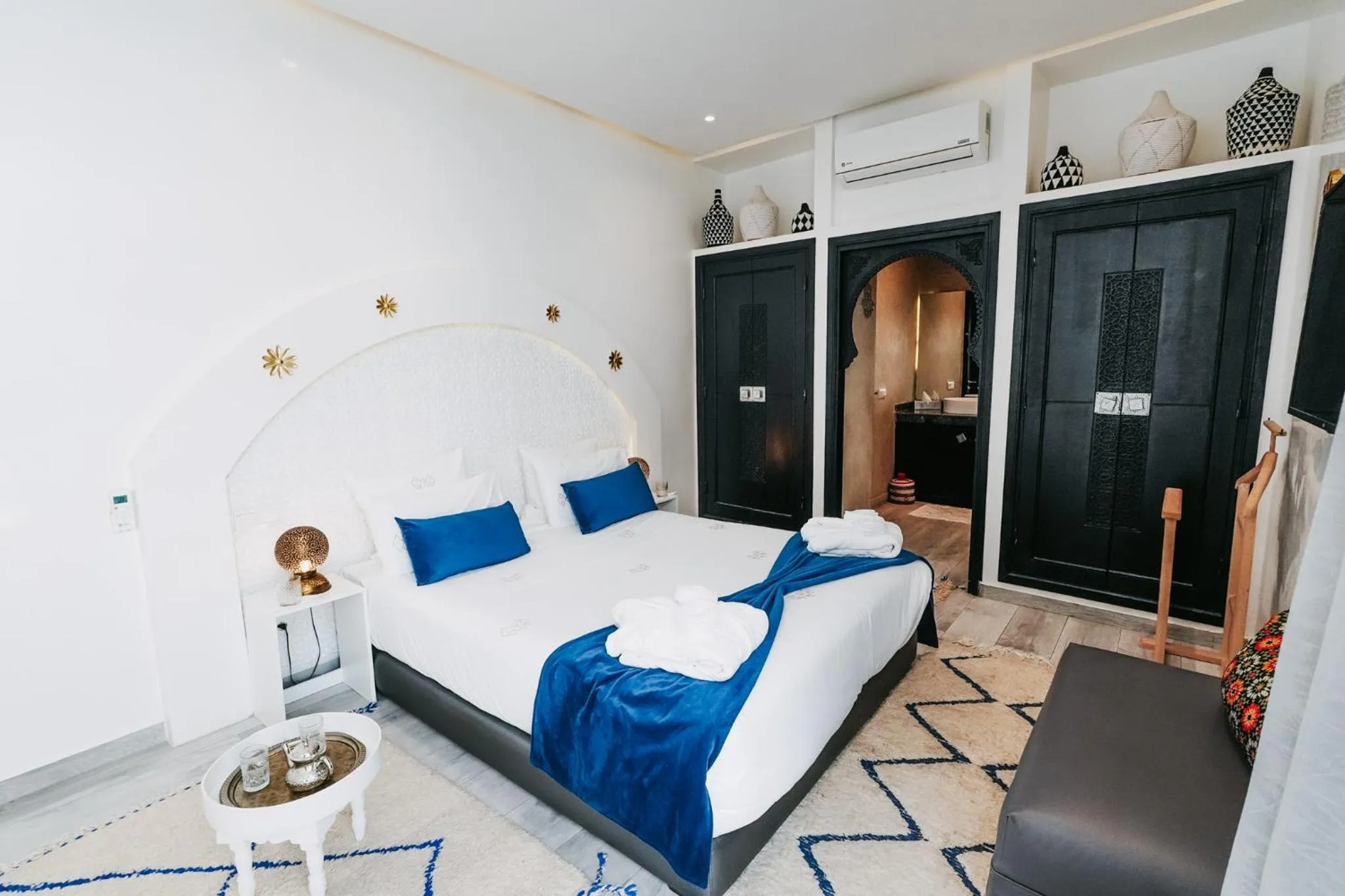 Bathroom, Bed in RIAD NOLITA & SPA Kasbah