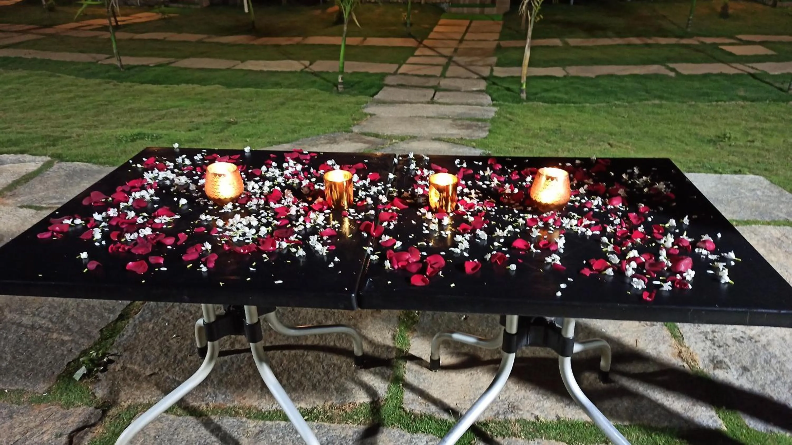 Restaurant/places to eat in Ibni Springs