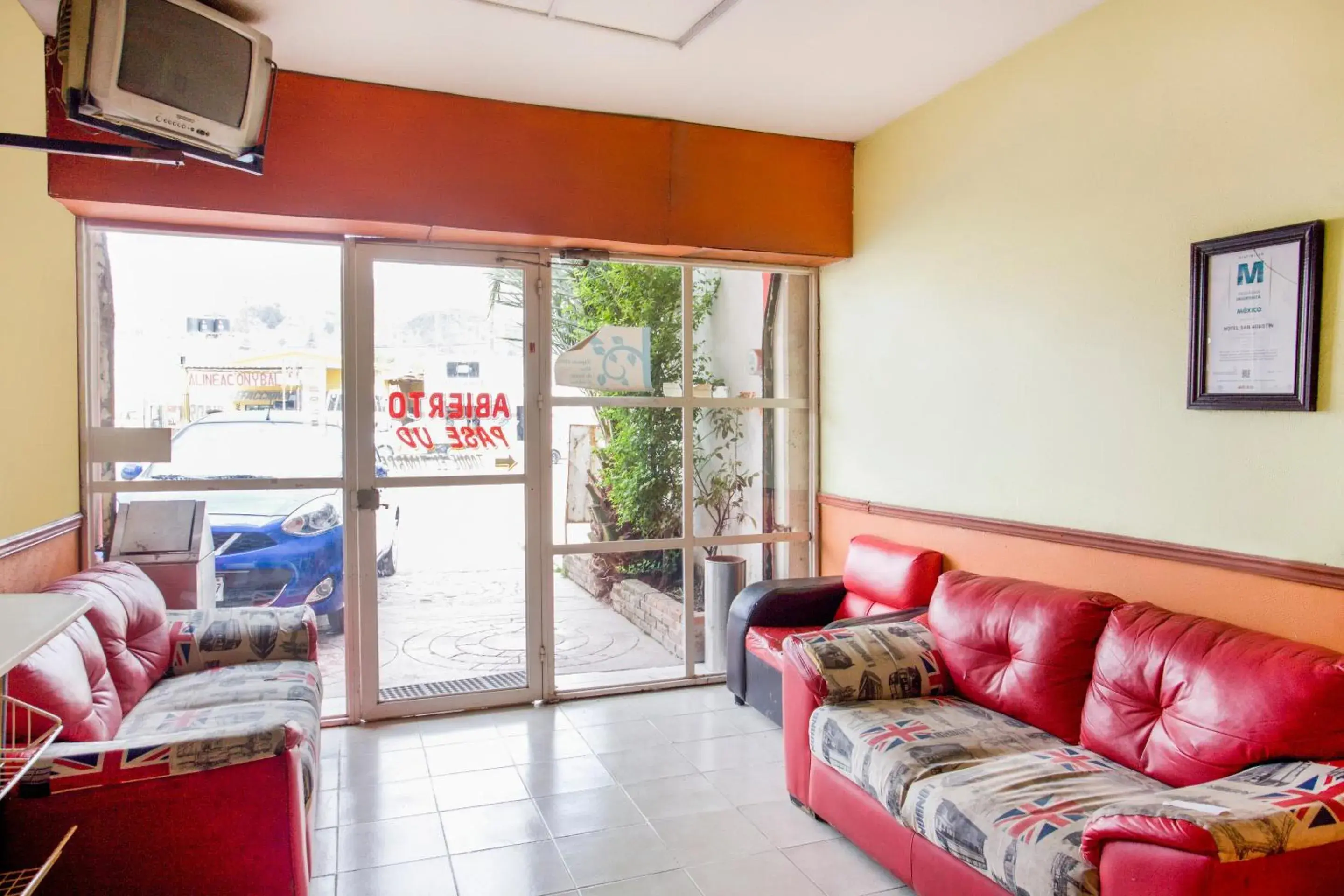 Lobby or reception in OYO Hotel San Agustin Lobby or reception in OYO Hotel San Agustin