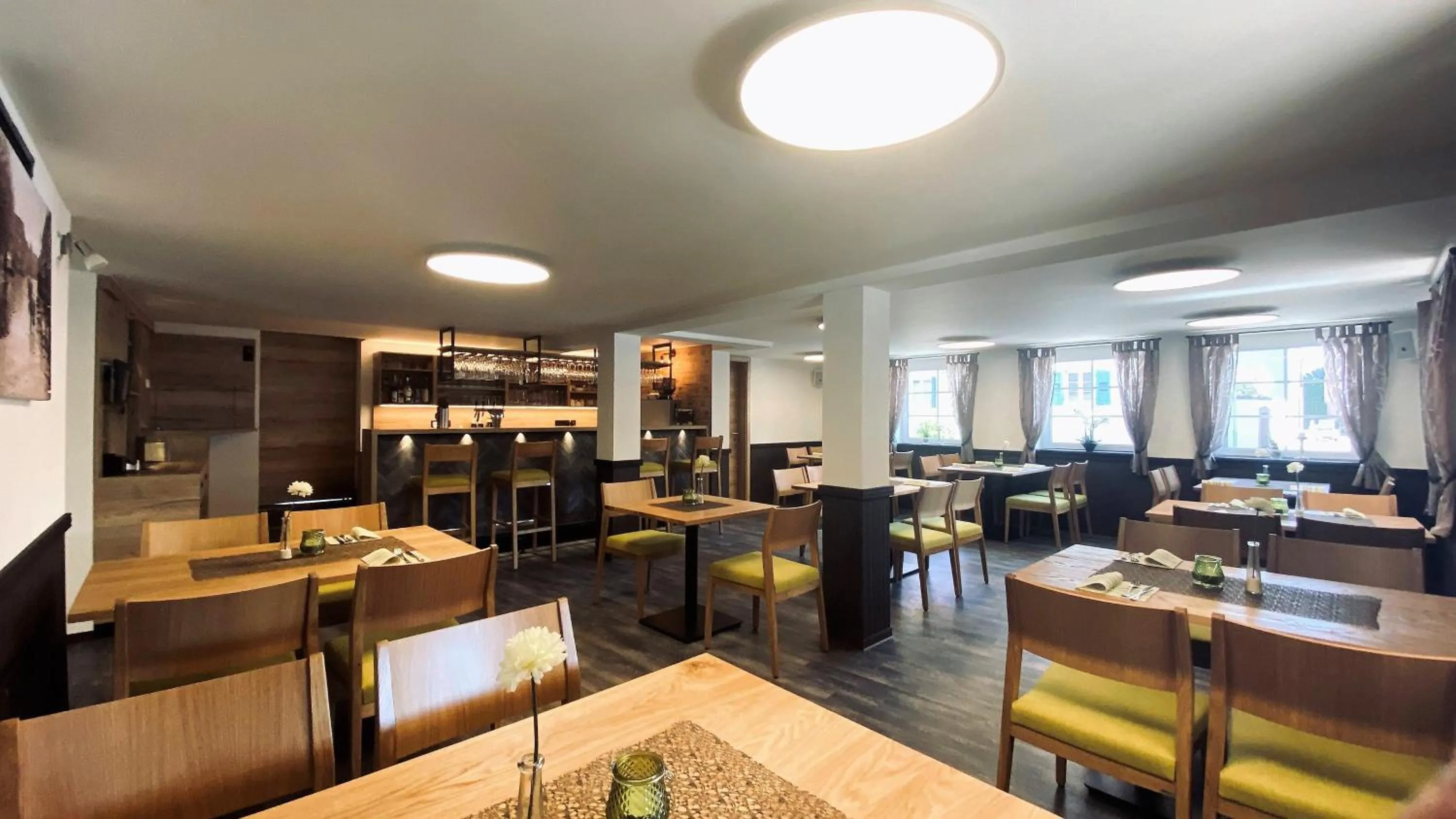 Restaurant/places to eat in Hotel Engel