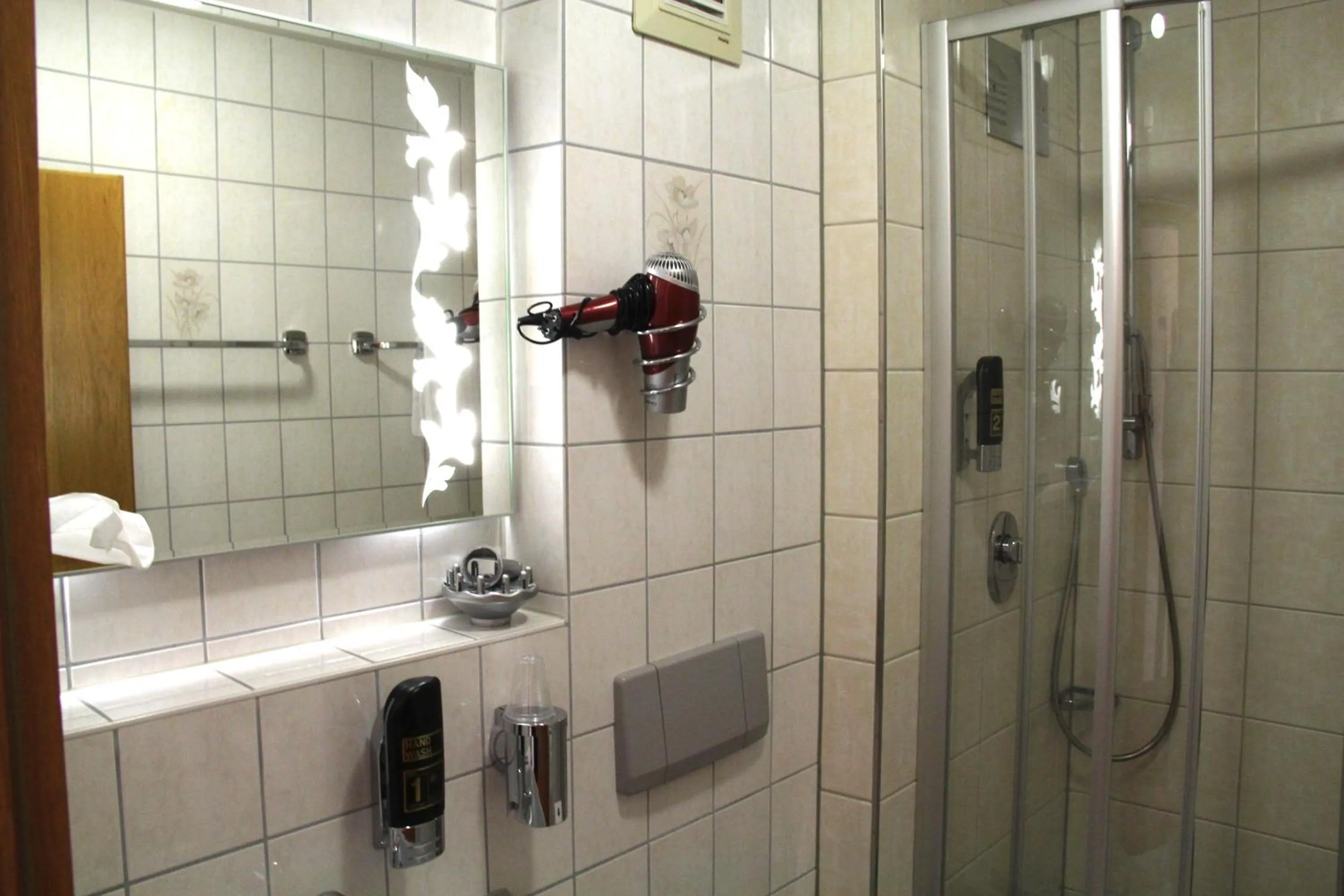 Bathroom in Hotel Engel