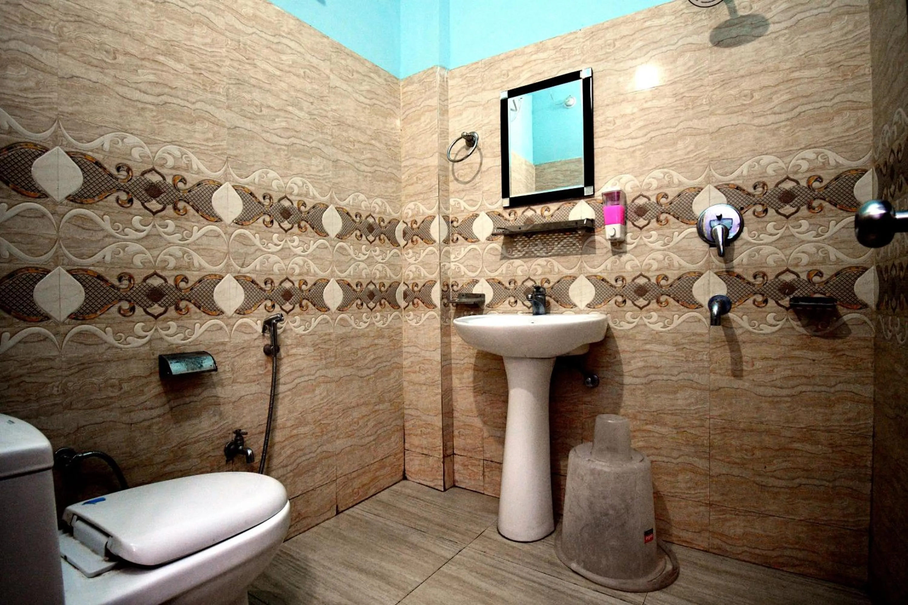 Hotel Dev Bhoomi Inn