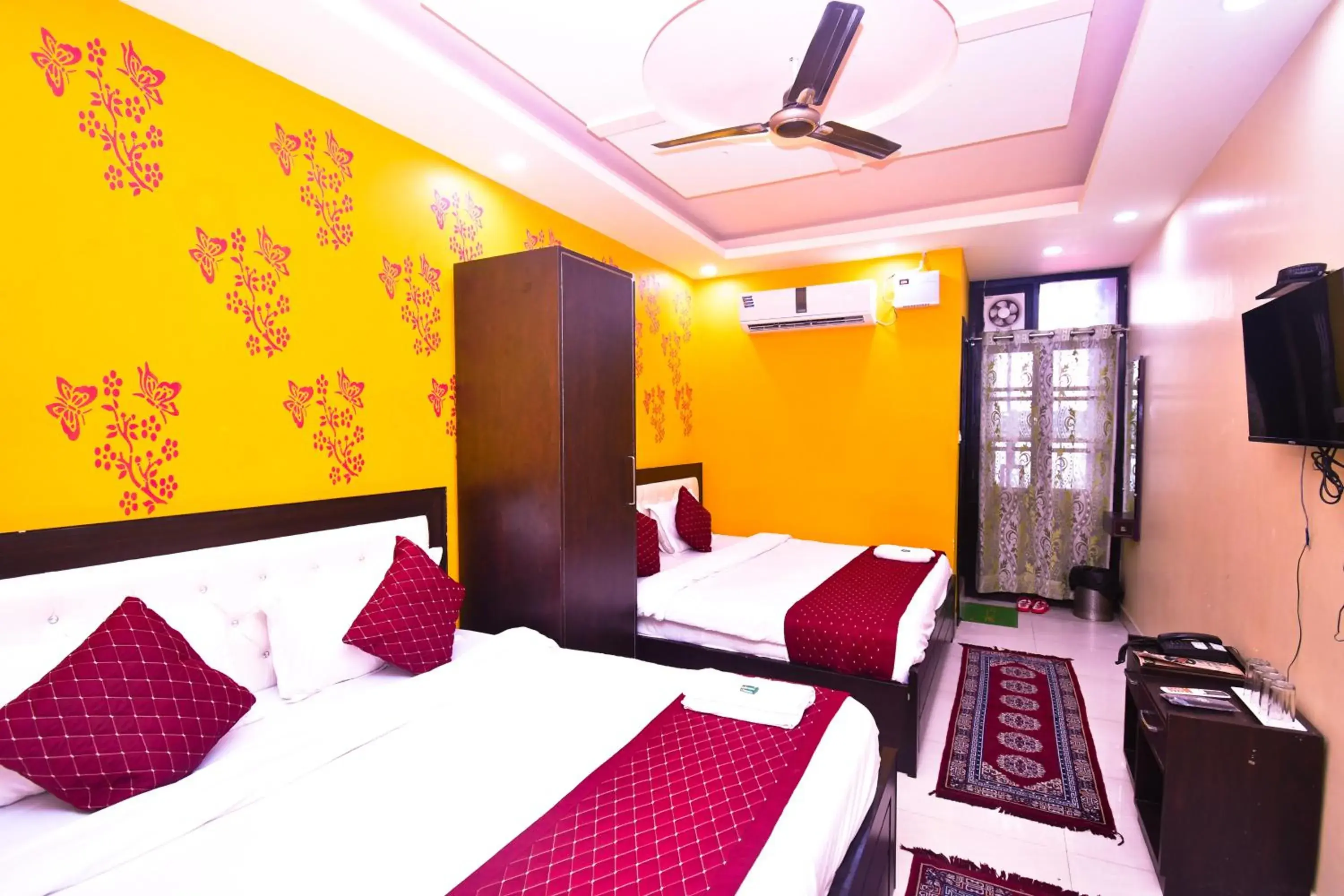 Bed in Hotel Dev Bhoomi Inn Bed in Hotel Dev Bhoomi Inn